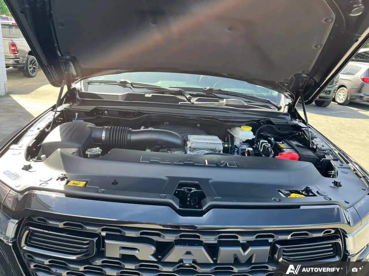 RAM 1500 снимка RAM 1500