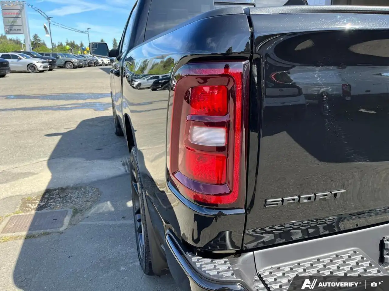 RAM 1500 снимка RAM 1500