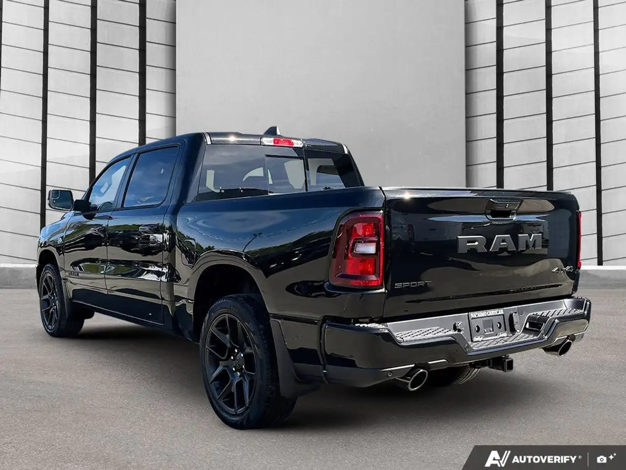 RAM 1500 снимка RAM 1500