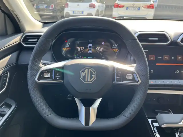MG ZS view 12