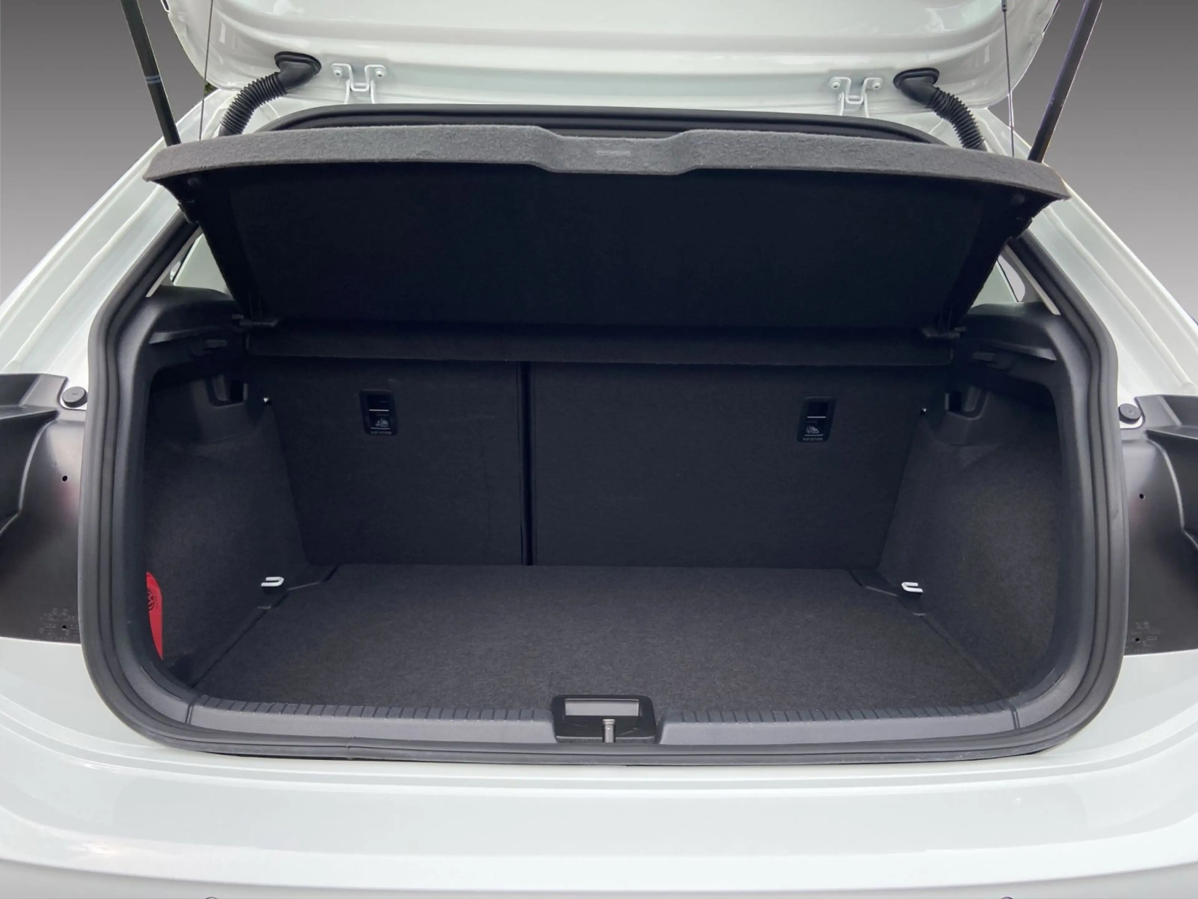 Volkswagen Polo VI 1.0TSI 70kW DSG Life *NAVI*LED*SITZHZG* — photo 12