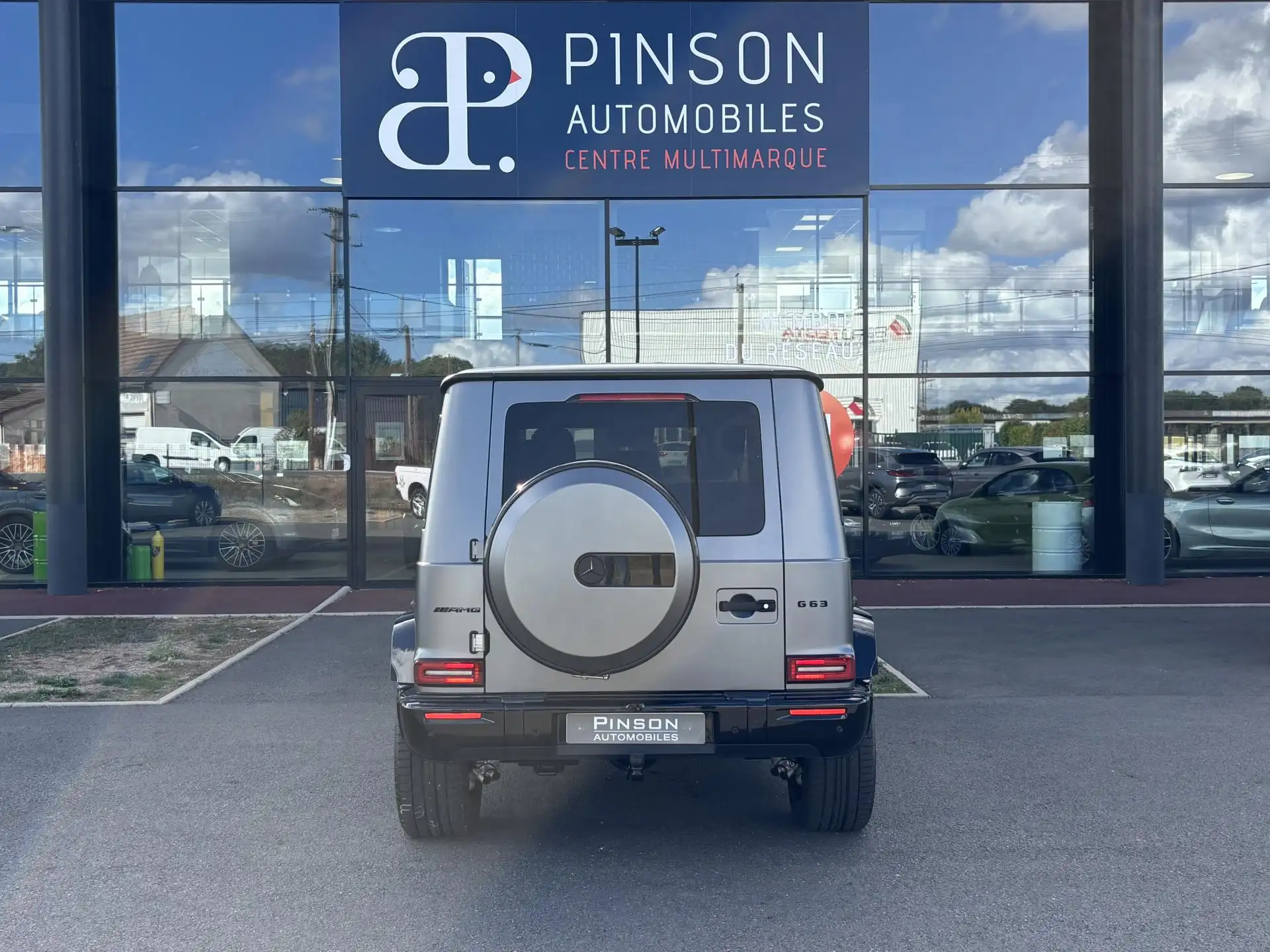 벤츠 G-Class G 63 AMG 2024 회색 사진 5