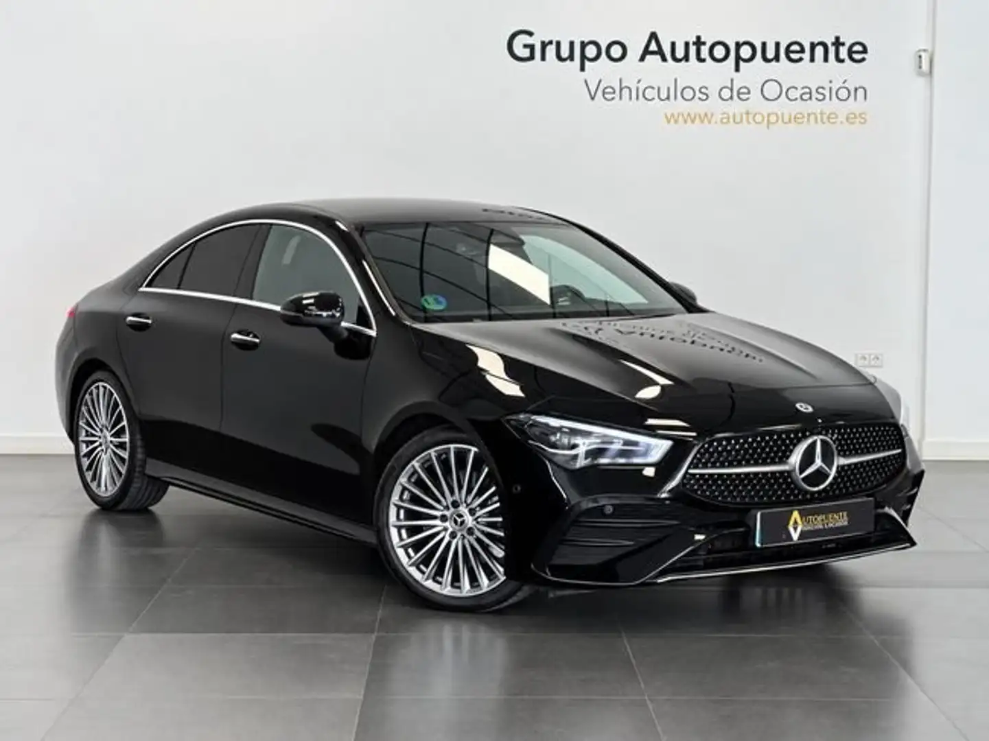 Mercedes-Benz CLA 200 AMG LINE Negro - 1