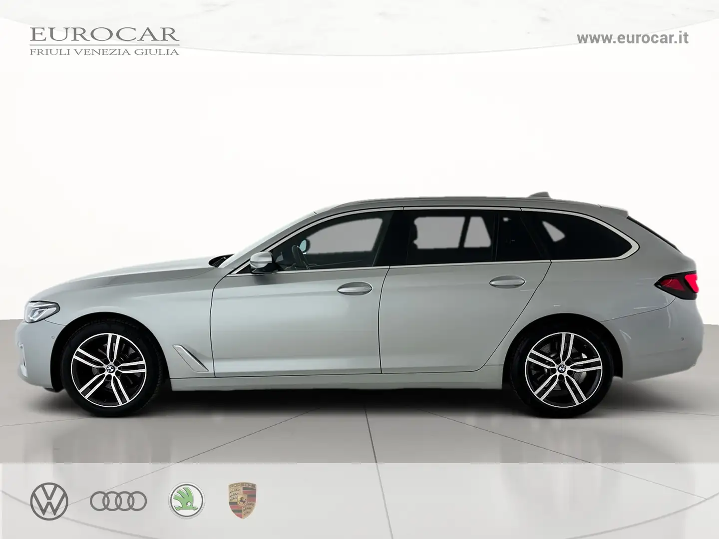 BMW 520 520d touring mhev 48v xdrive luxury auto Silber - 2