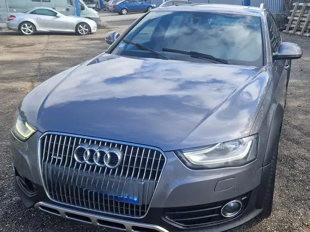 Audi A4 allroad A4 allroad quattro (clean die.) 3.0 TDI DPF S tron