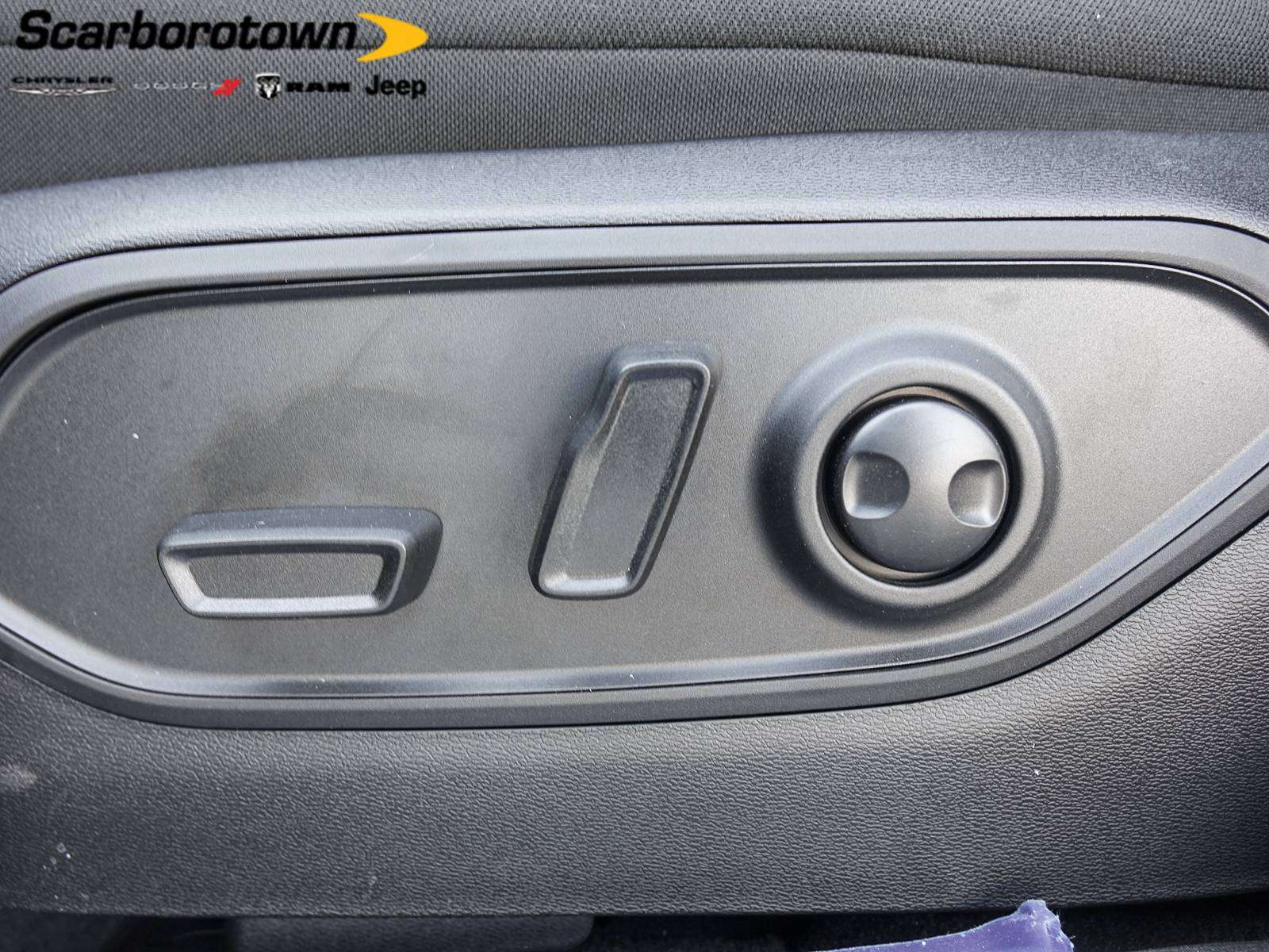 2026 Jeep Cherokee Laredo 4x4 | Heated Seats & Wheel | 12.3" Display — снимка 1