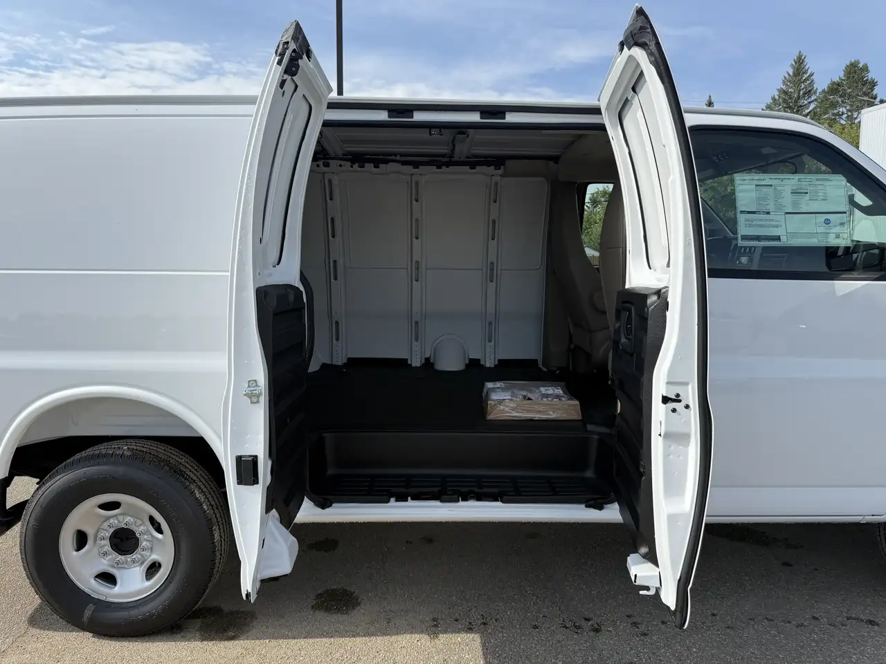 Chevrolet Express 2500 снимка Chevrolet Express 2500