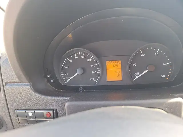 Mercedes-Benz Sprinter view 13