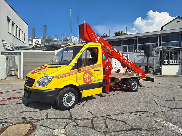 Mercedes-Benz Sprinter view 7