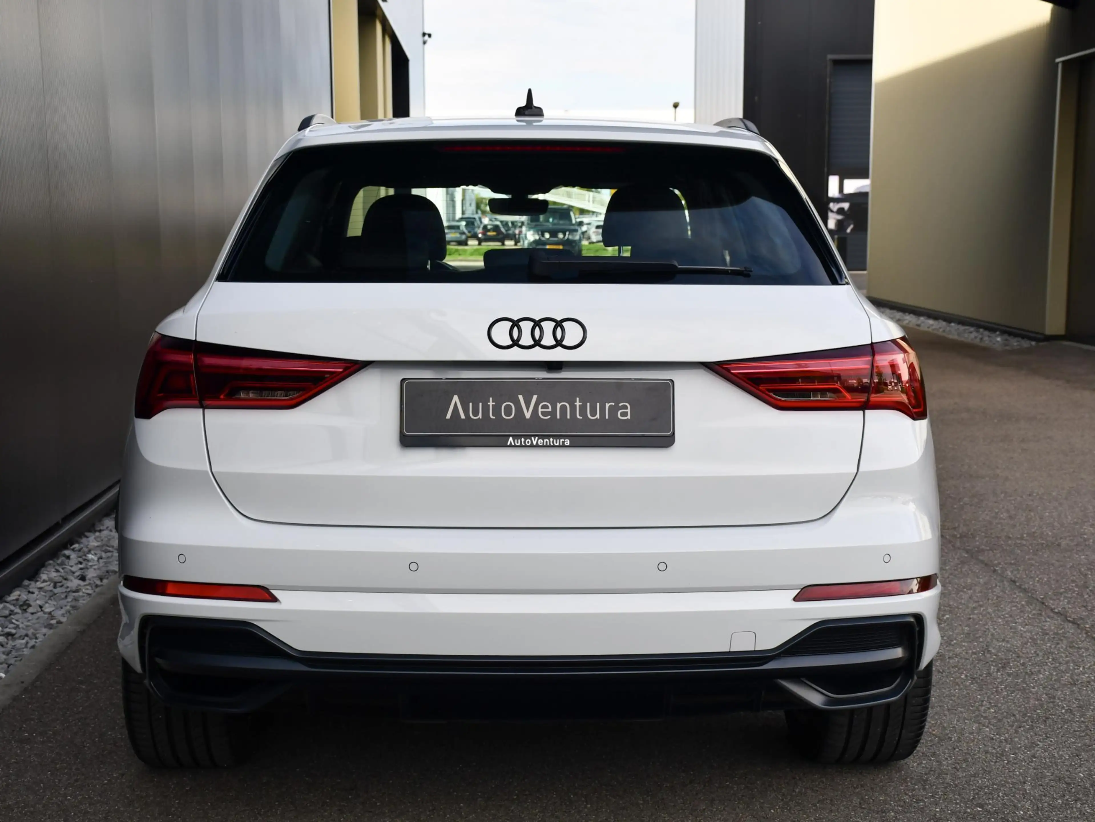 Audi Q3 40 TFSI quattro Pro Line S l S-line l Trekhaak l B — photo 33