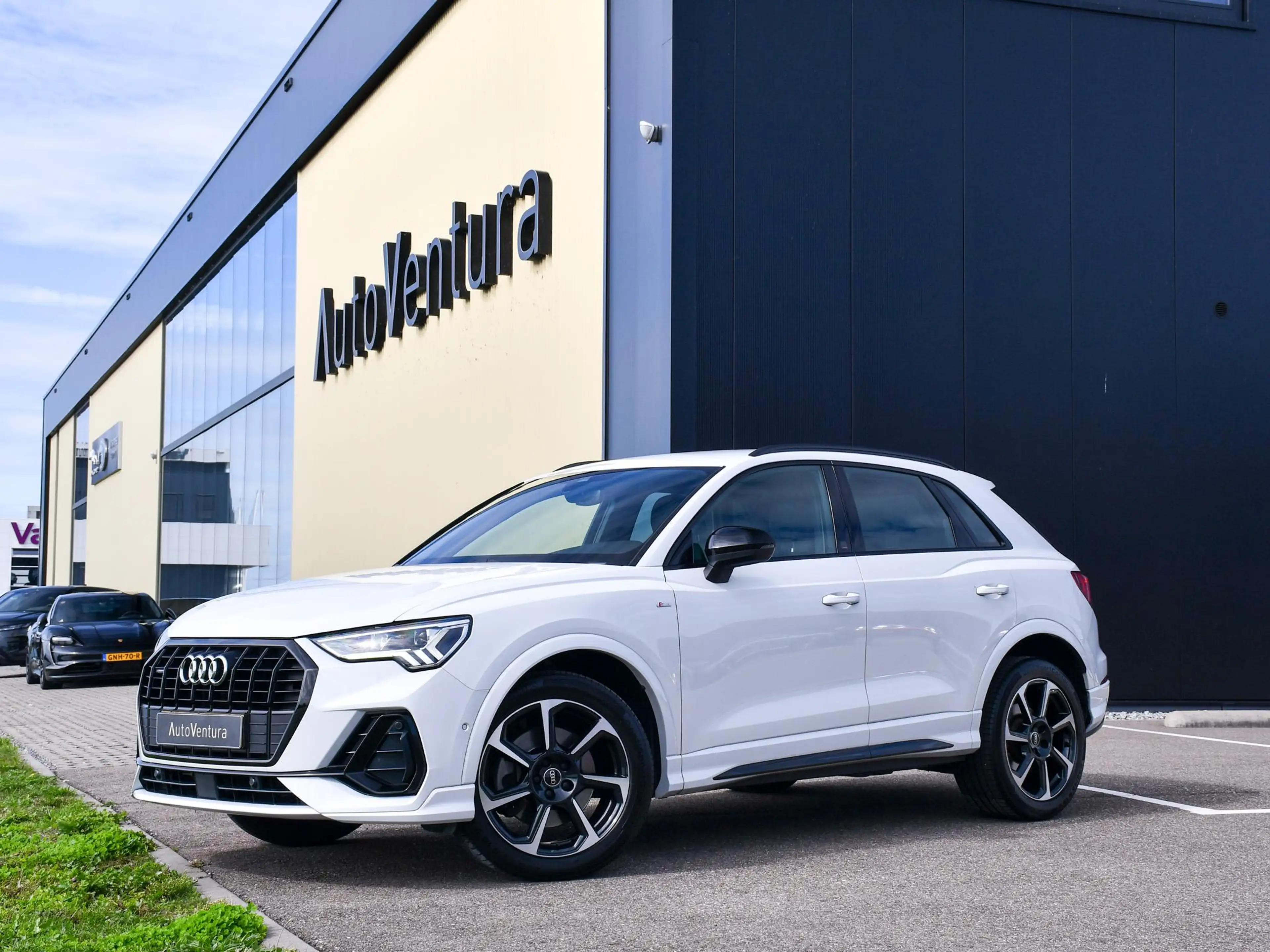 Audi Q3 40 TFSI quattro Pro Line S l S-line l Trekhaak l B — photo 2