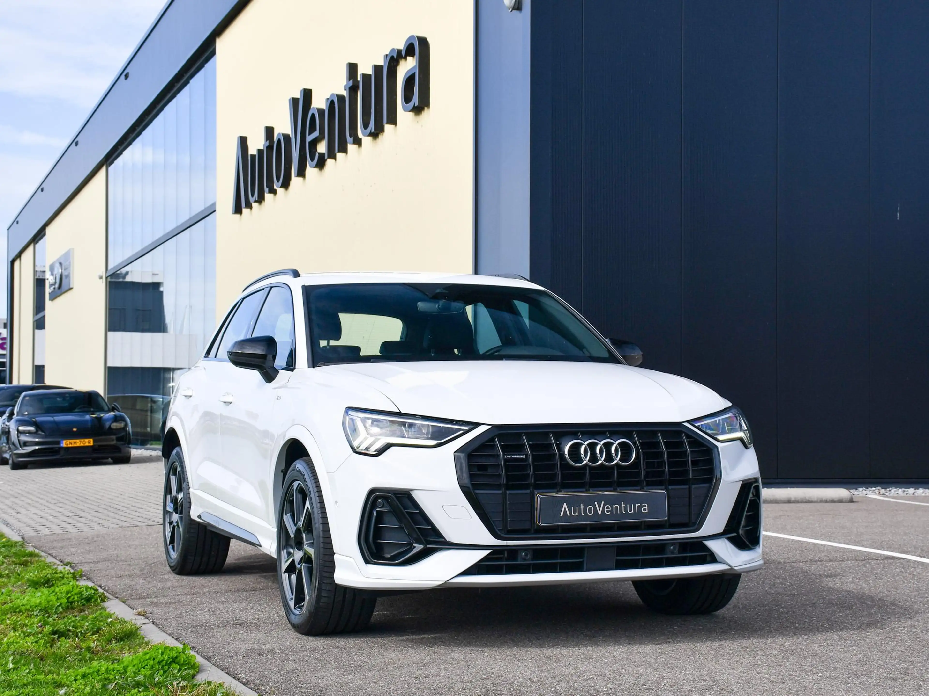 Audi Q3 40 TFSI quattro Pro Line S l S-line l Trekhaak l B — photo 3