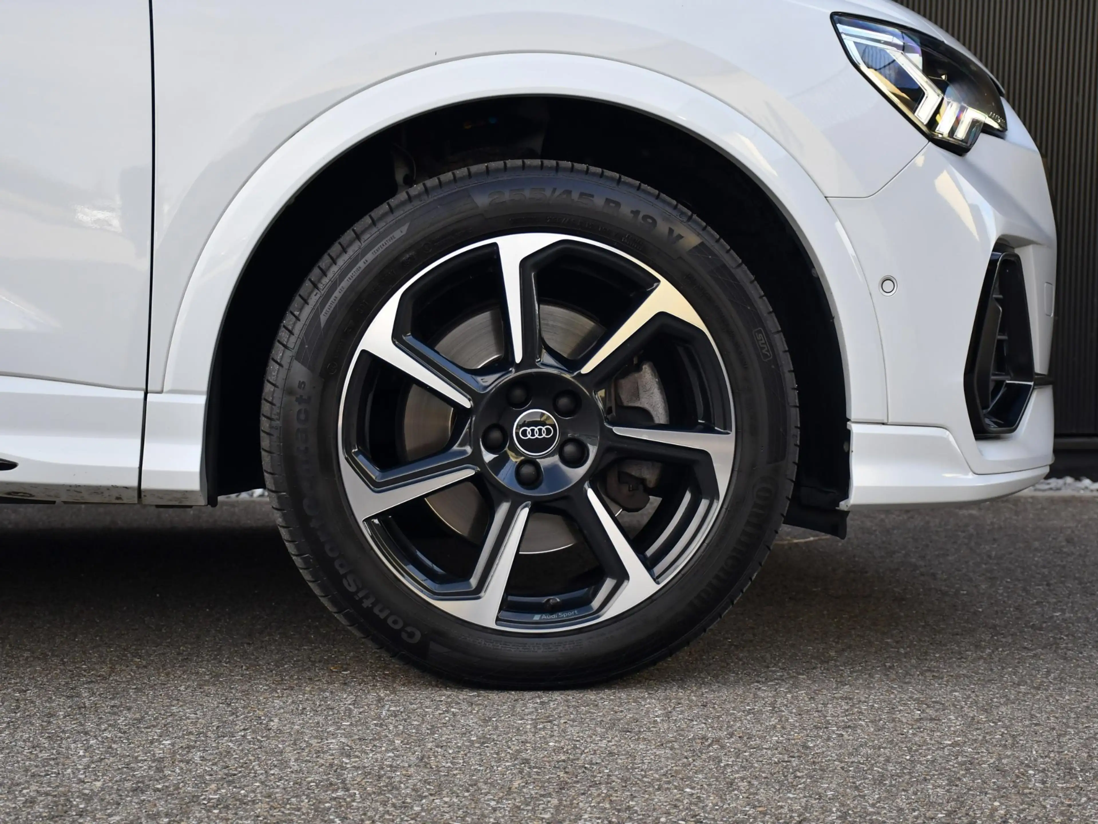 Audi Q3 40 TFSI quattro Pro Line S l S-line l Trekhaak l B — photo 11