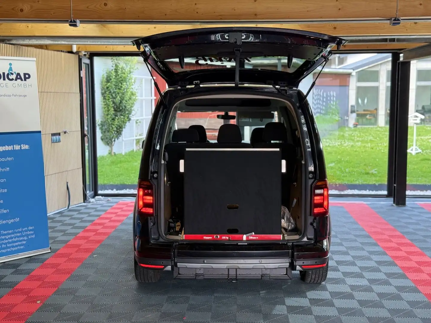 Volkswagen Caddy PKW Alltrack Behindertengerecht-Rampe Noir - 1
