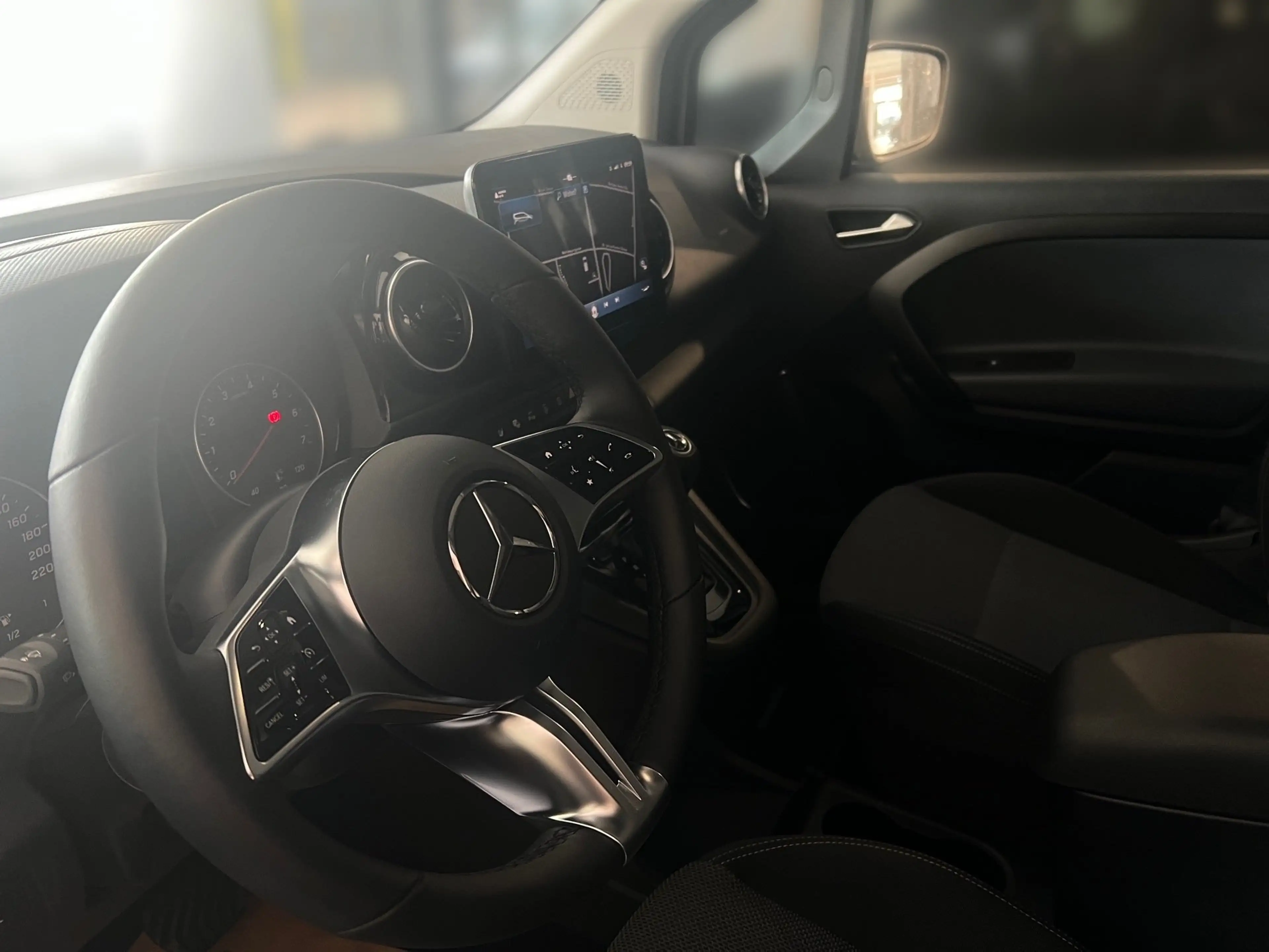 Mercedes-Benz Citan 113 Tourer PRO Lang LED Winterp. Klimaanl. — photo 14