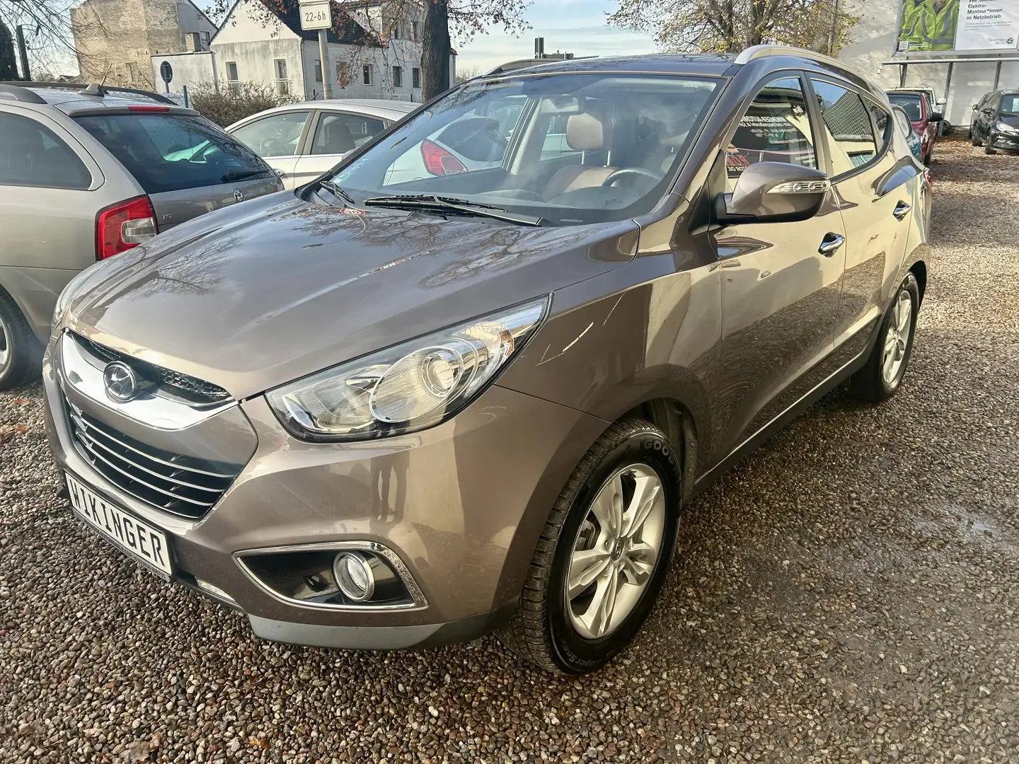 Hyundai iX35 Premium AWD Automatik * Kamera * AHK * Leder * TOP Braun - 1