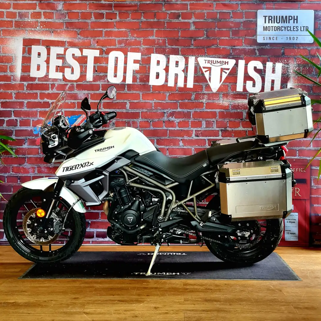 Triumph Tiger 800 - 2