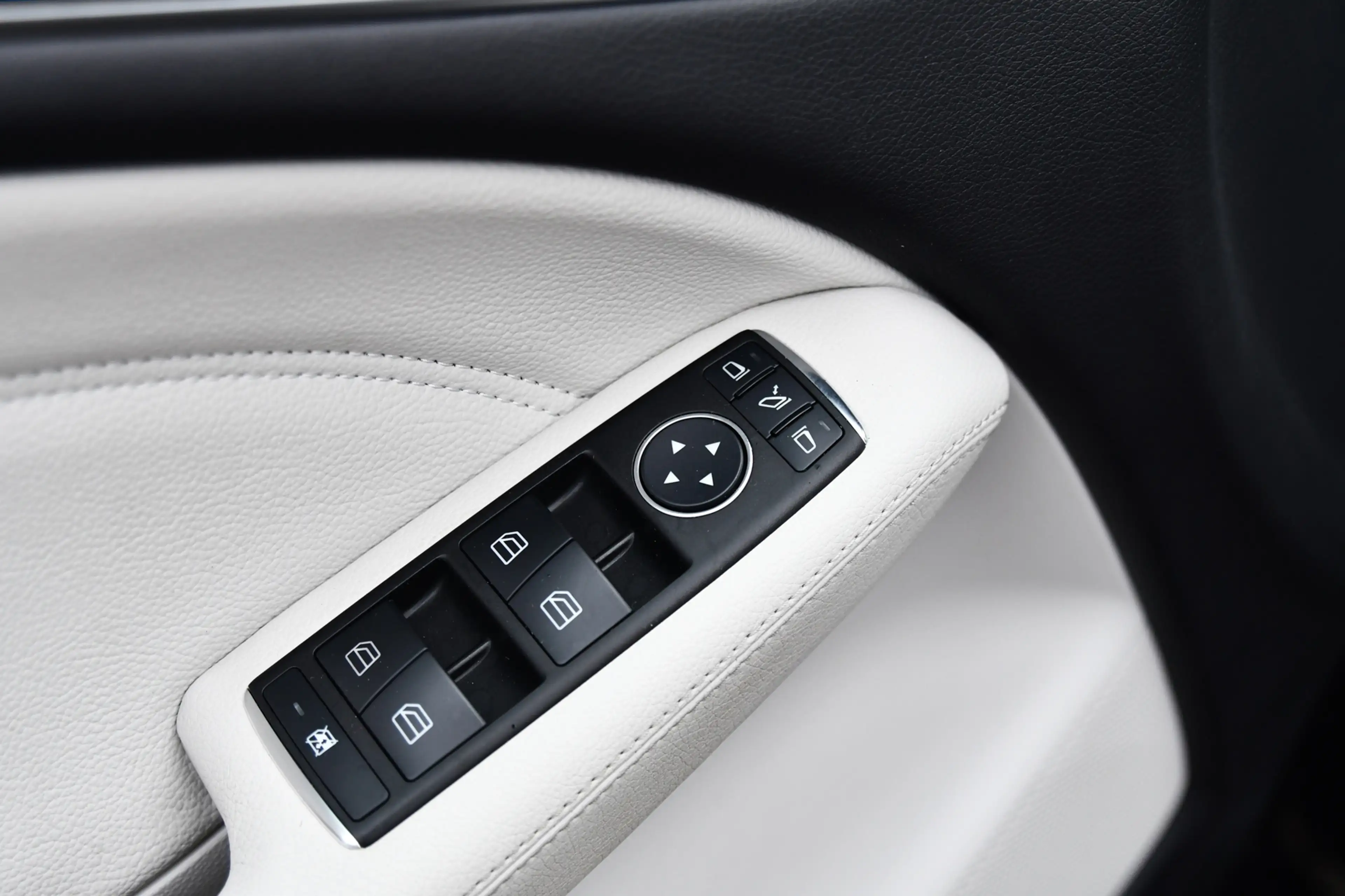 Mercedes-Benz B 200 Prestige, Camera, Leder, LED, Stoelverw, Cruise, C — photo 20