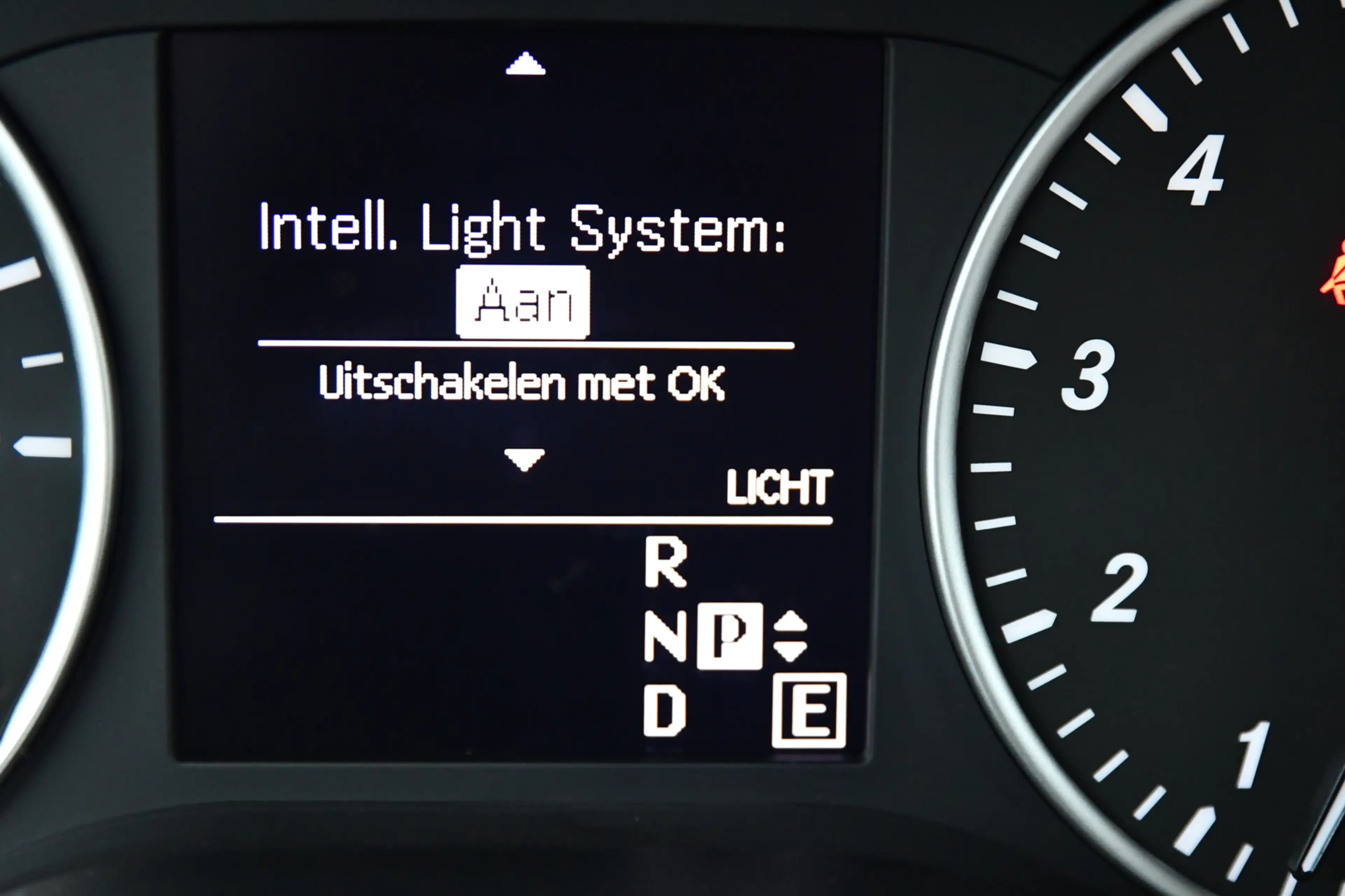 Mercedes-Benz B 200 Prestige, Camera, Leder, LED, Stoelverw, Cruise, C — photo 29