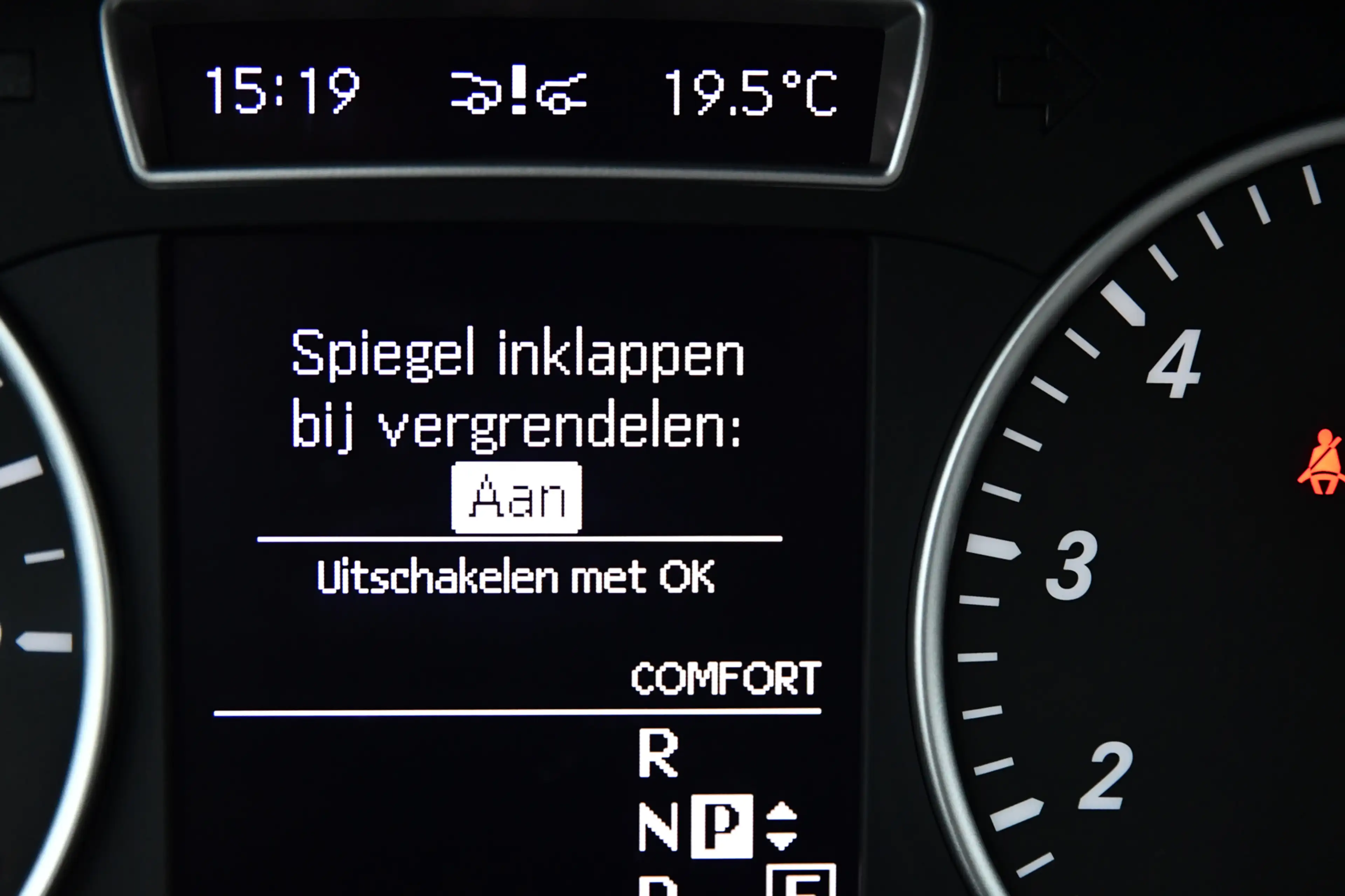 Mercedes-Benz B 200 Prestige, Camera, Leder, LED, Stoelverw, Cruise, C — photo 32