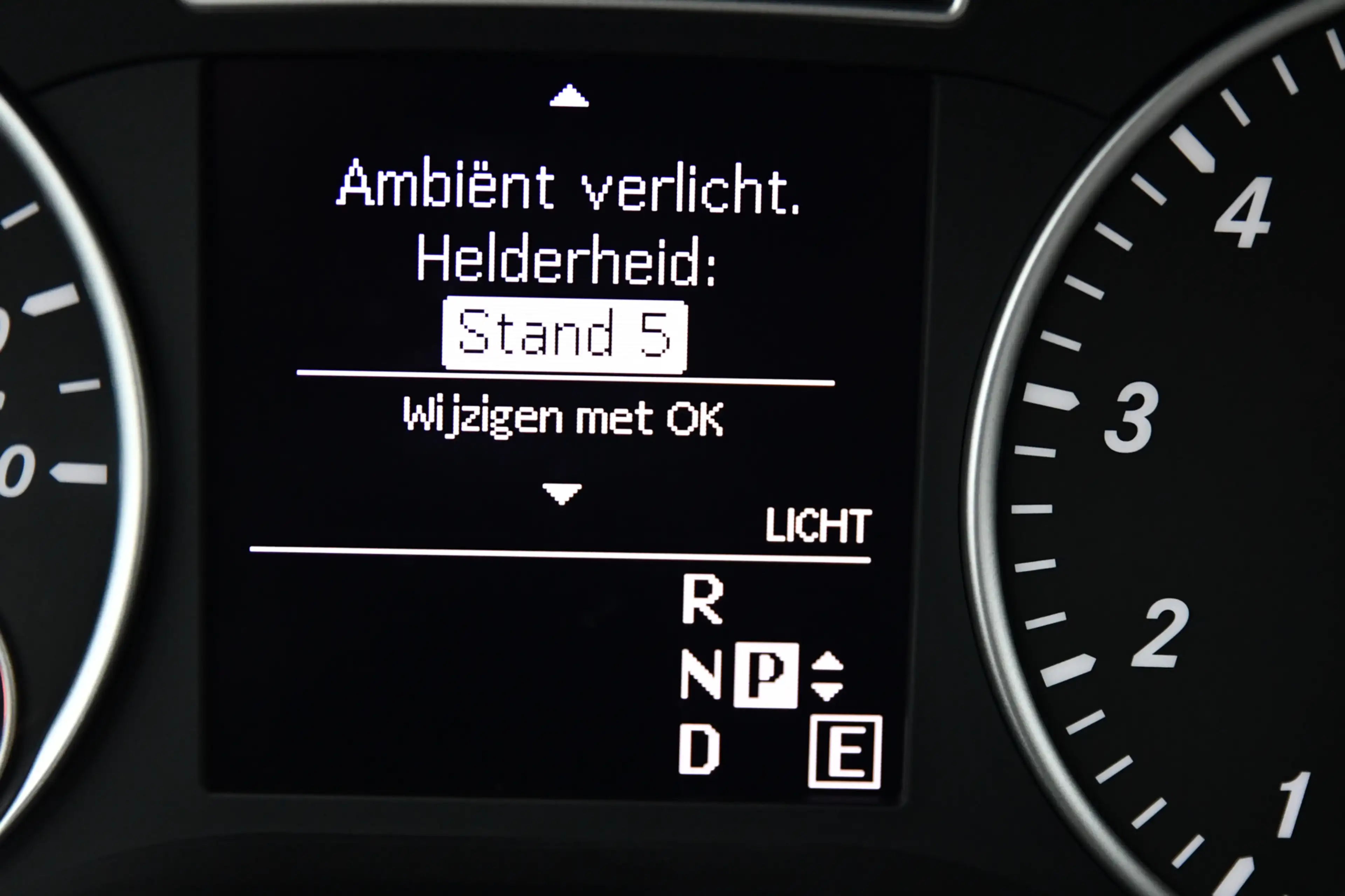 Mercedes-Benz B 200 Prestige, Camera, Leder, LED, Stoelverw, Cruise, C — photo 31