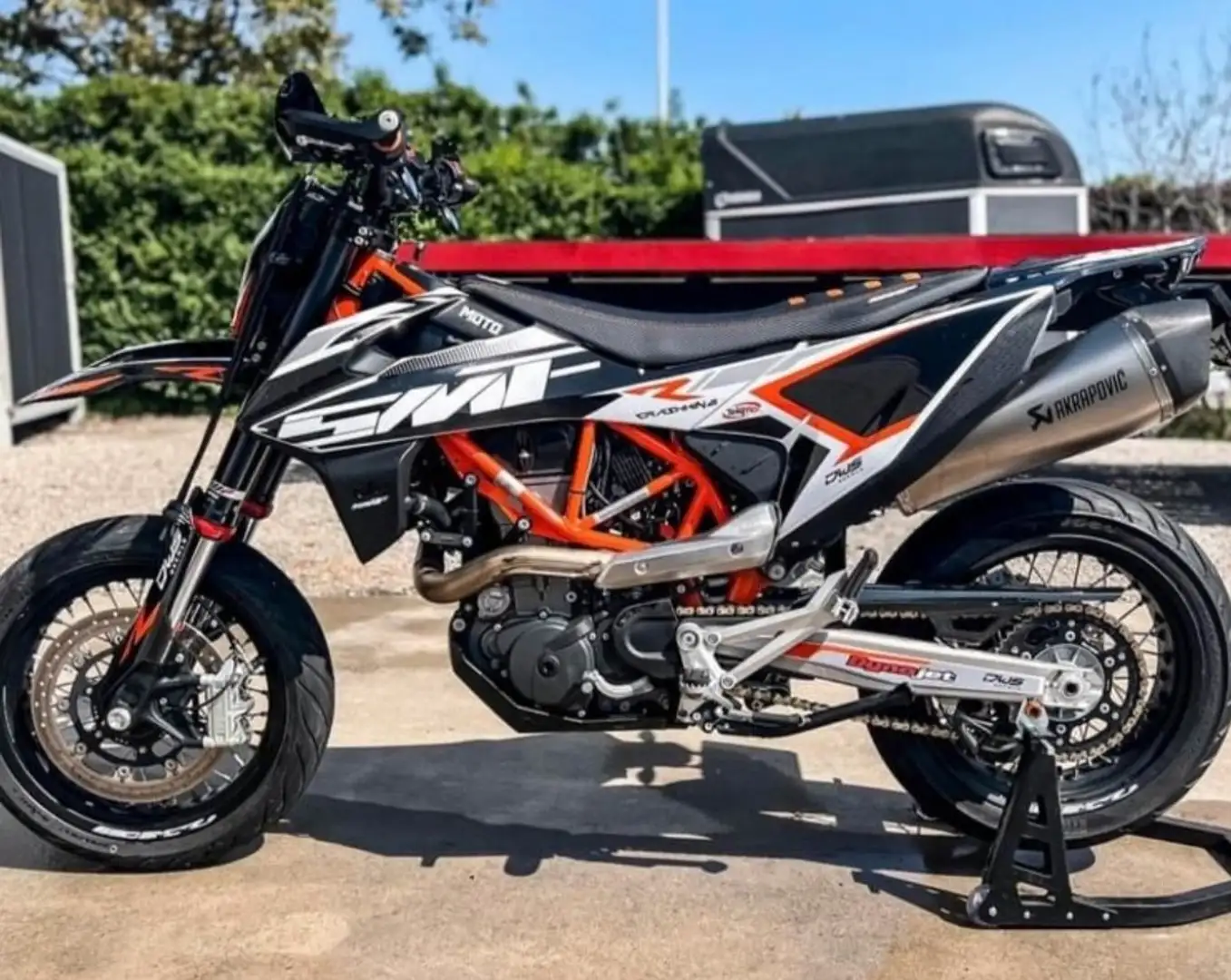 KTM 690 SMC R Orange - 1