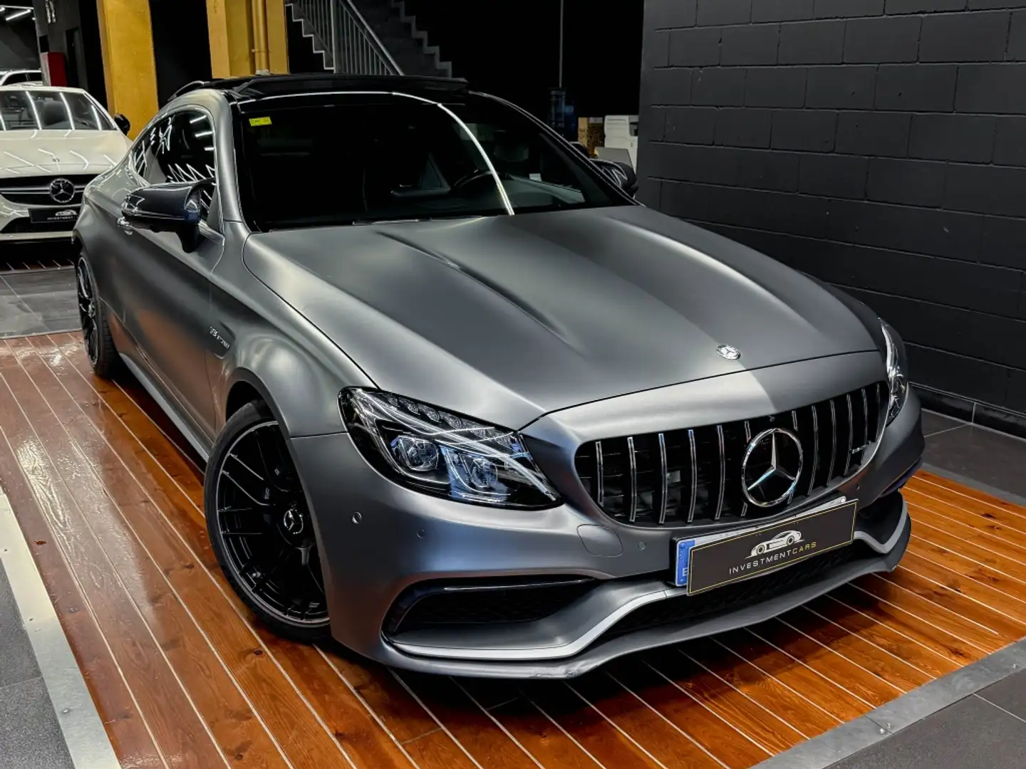 Mercedes-Benz C 63 AMG Coupé 7G Plus Gris - 1