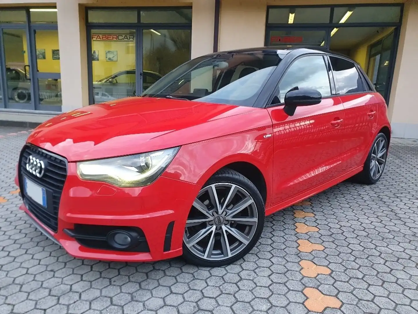 Audi A1 1.6 TDI Ambition 90cv S-Line Rosso - 1