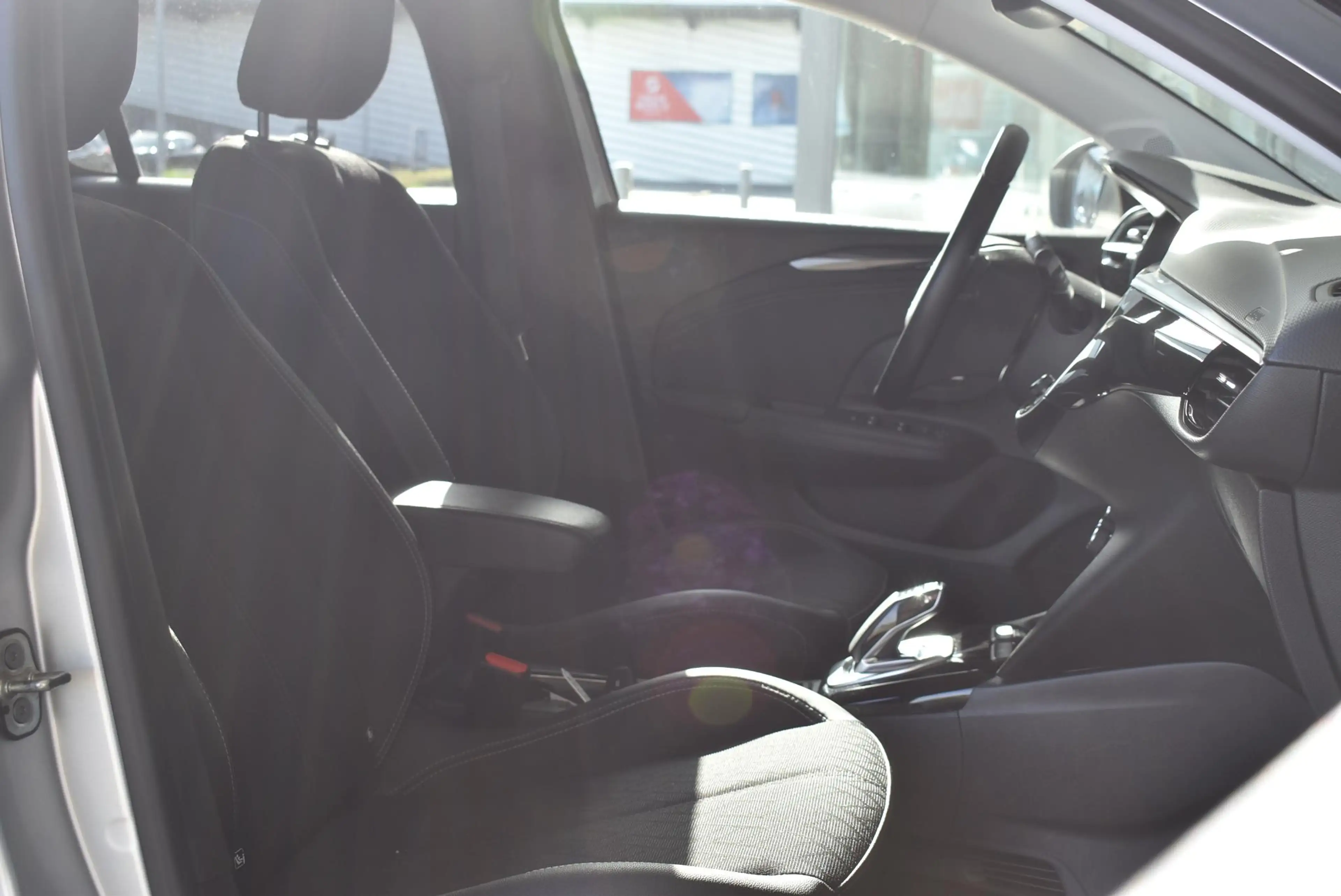 Opel Corsa-e Elegance 50 kWh — photo 13