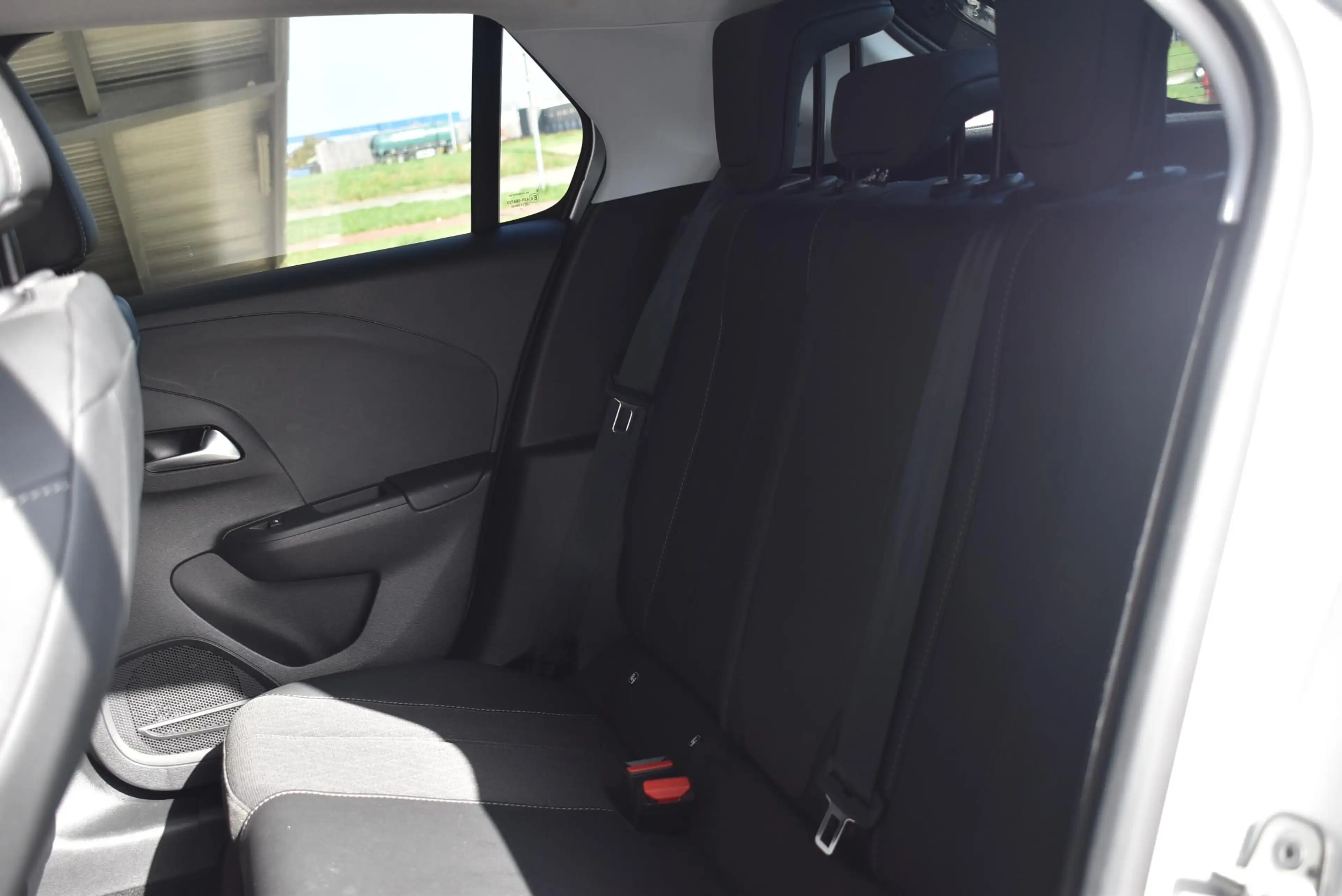 Opel Corsa-e Elegance 50 kWh — photo 11