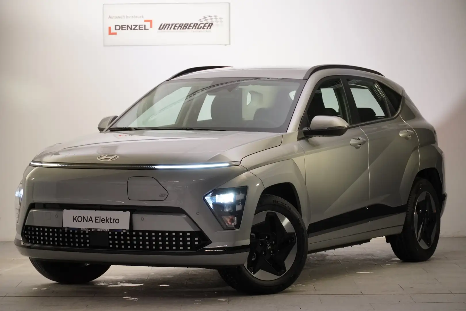 Hyundai KONA EV (SX2) GO 64,8 kWh abz. Superbonus Silber - 2