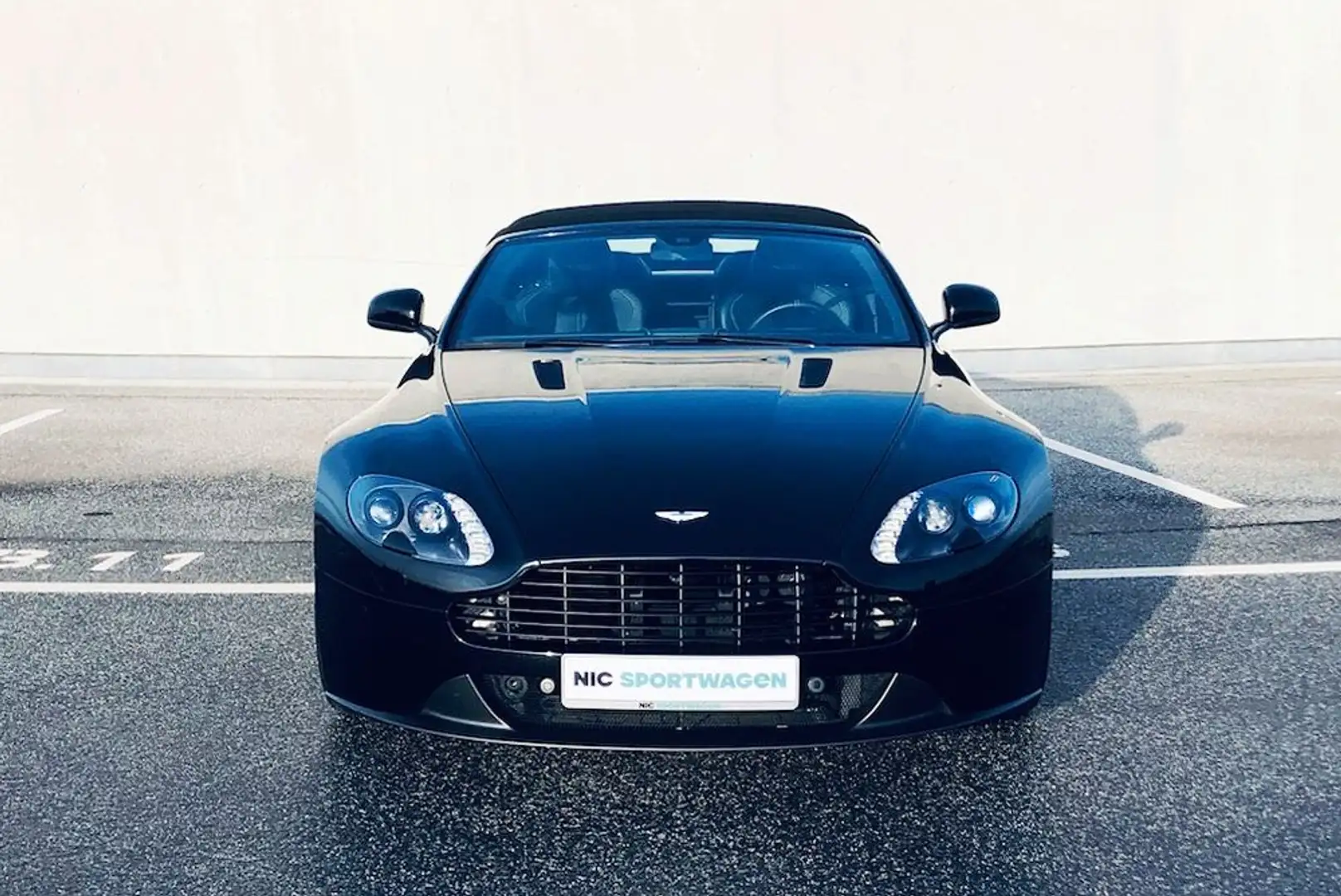 Aston Martin V8 Sondermodel: N430 Roadster NUR 28tkm Noir - 2