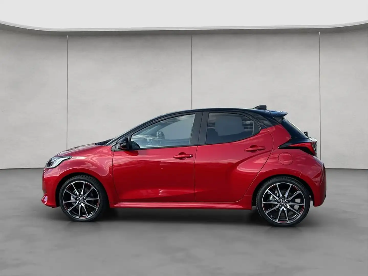 Toyota Yaris Hybrid 130 1.5 GR SPORT Rood - 2