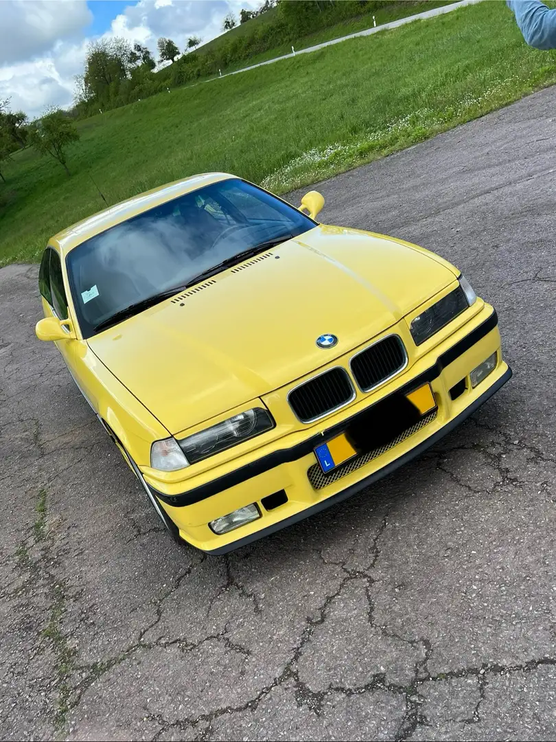 BMW M3 Bmw m3 Dakargelb Yellow - 2