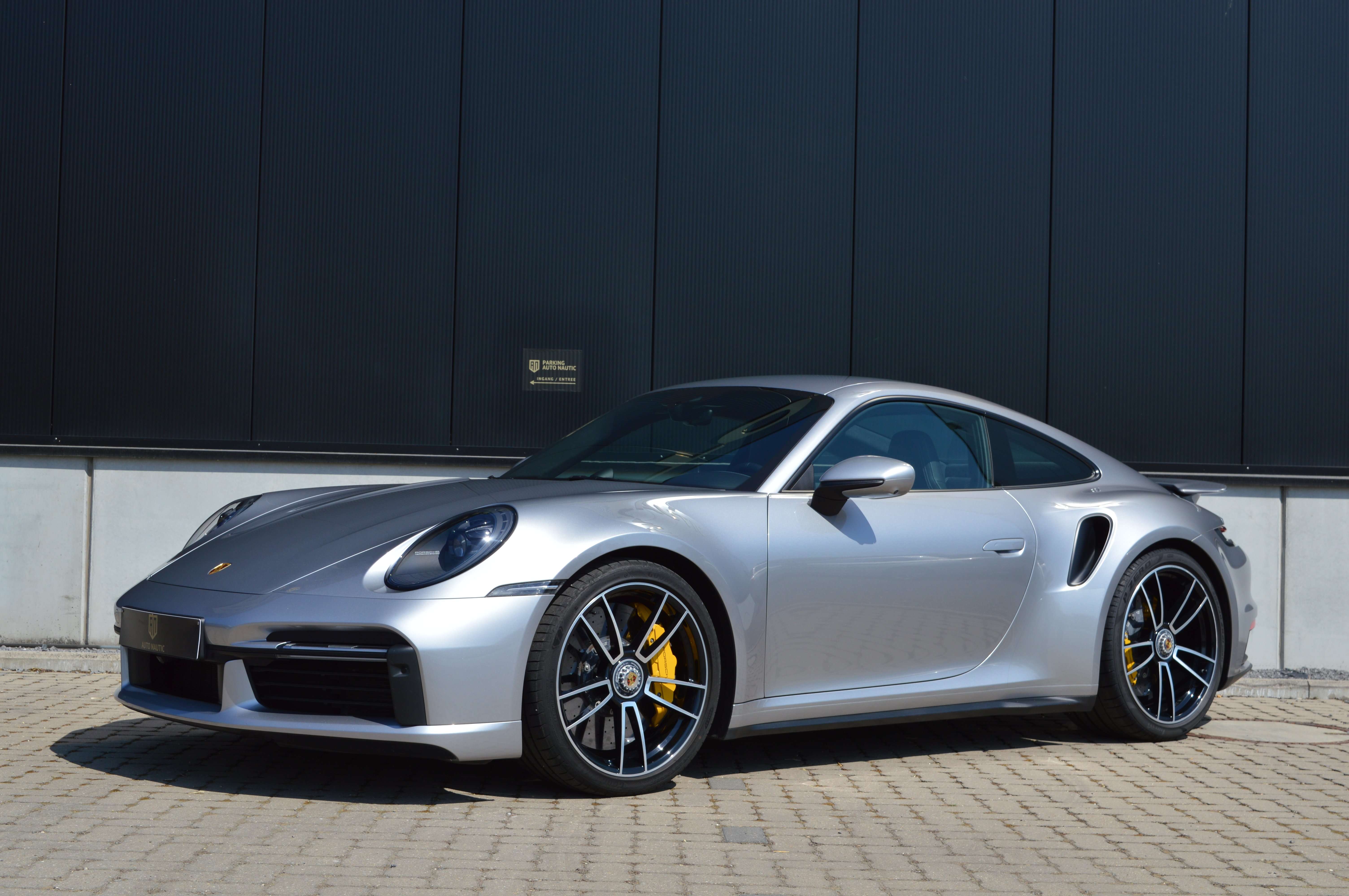 Porsche 992