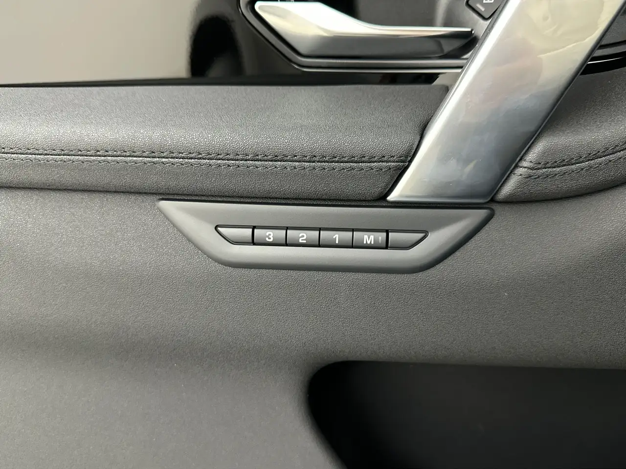Land Rover Discovery Sport 2026 — фото 14