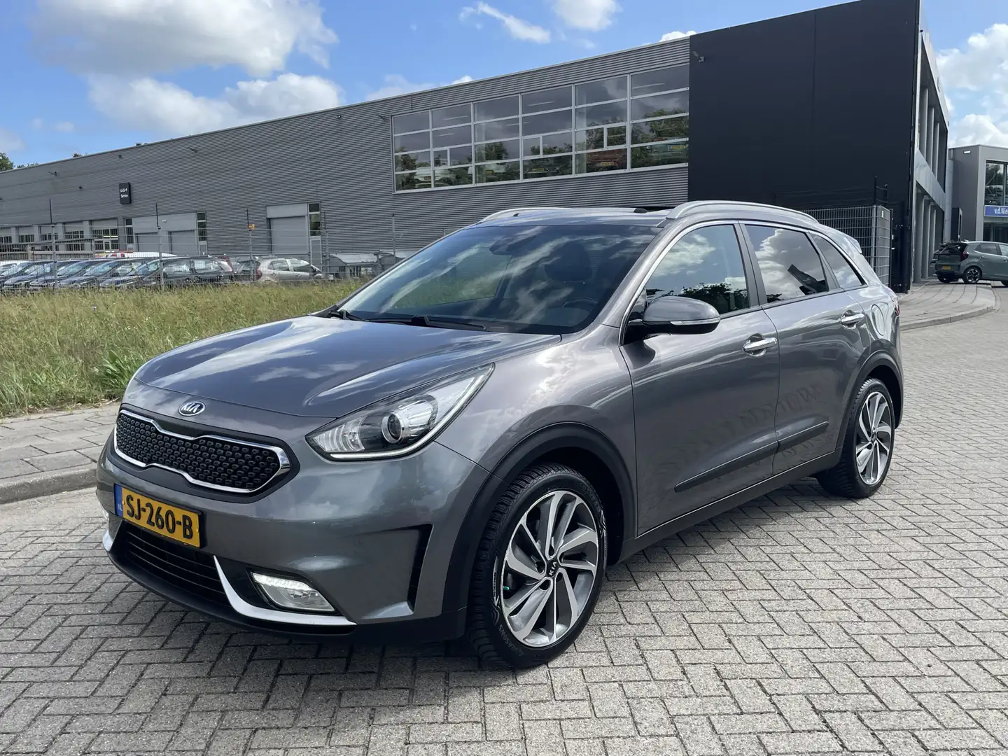 Kia Niro 1.6 GDi Hybrid Edition | Camera | Stoelverwarming Grau - 2