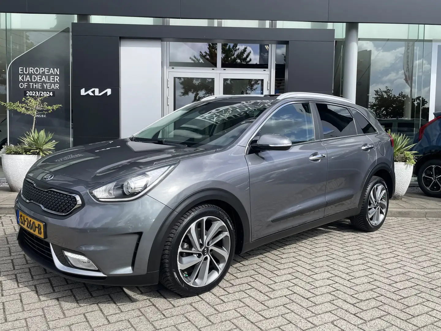 Kia Niro 1.6 GDi Hybrid Edition | Camera | Stoelverwarming Grau - 1