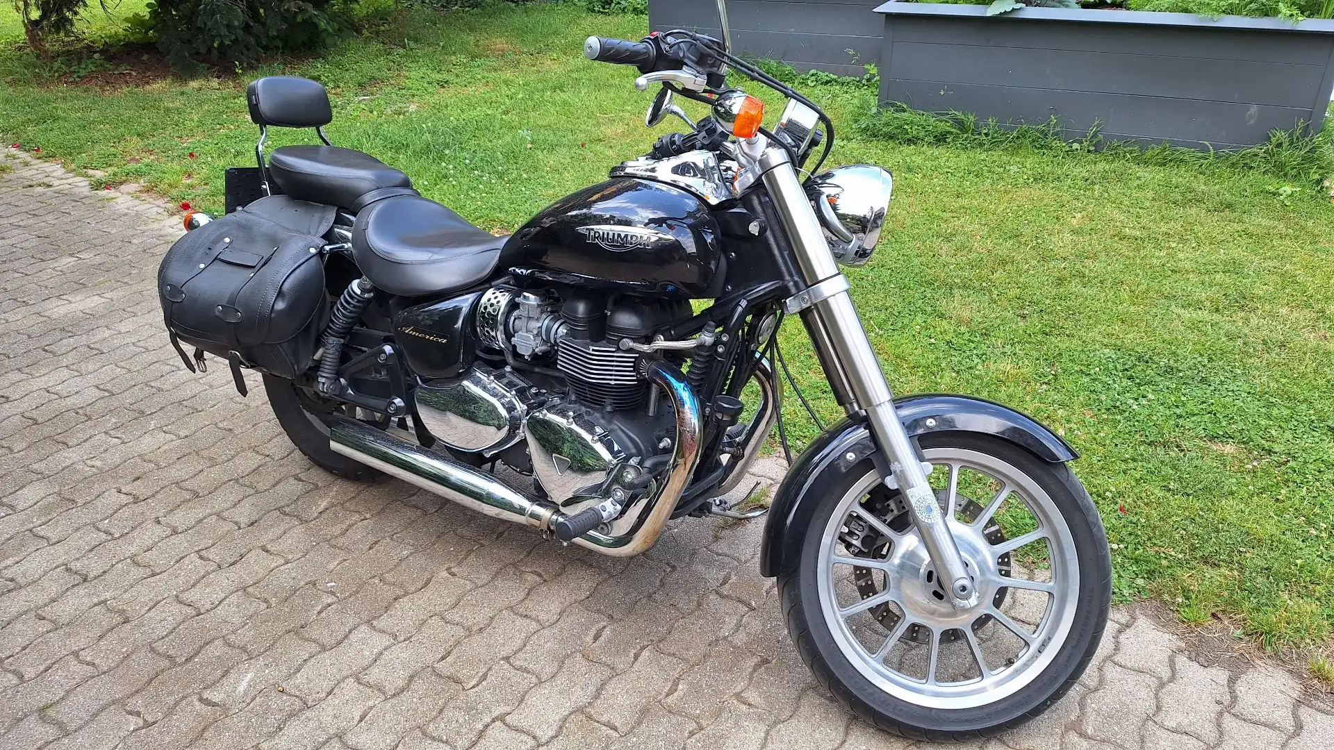 Triumph America LT Black - 1