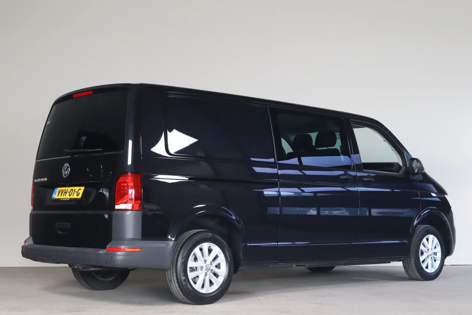 Volkswagen T6.1 Transporter 2.0 TDI L2H1 30 DC Highline BPM VRIJ!! Adop. cruis Noir - 2