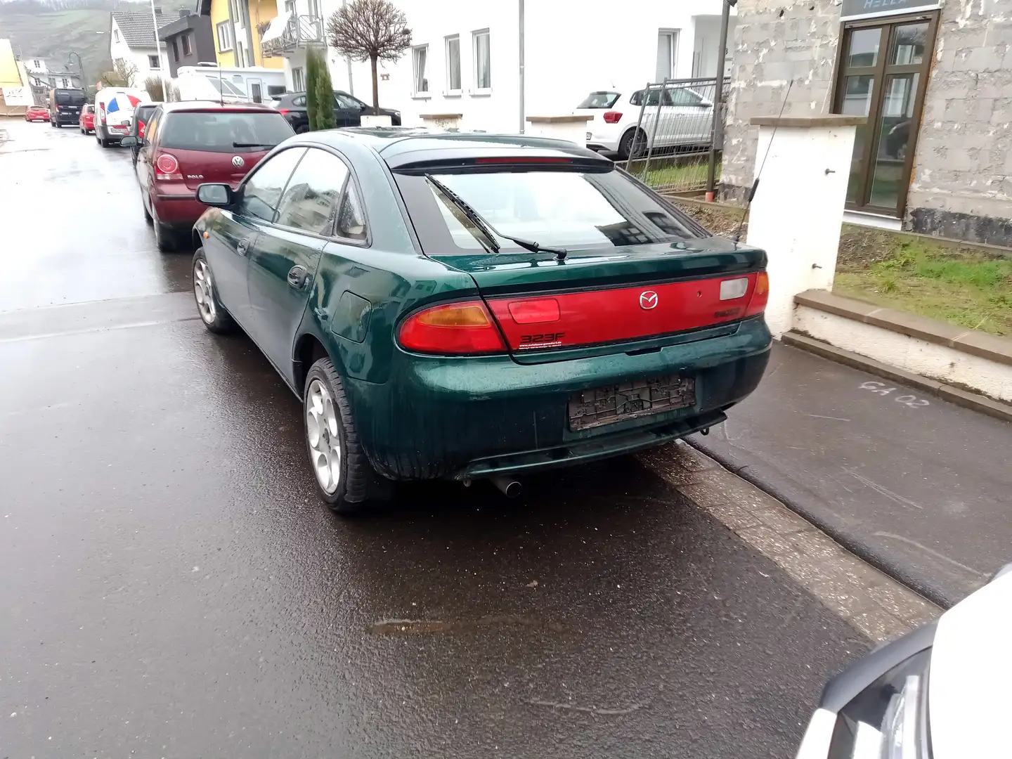 Mazda 323 323 1.5 GLX Zelená - 1