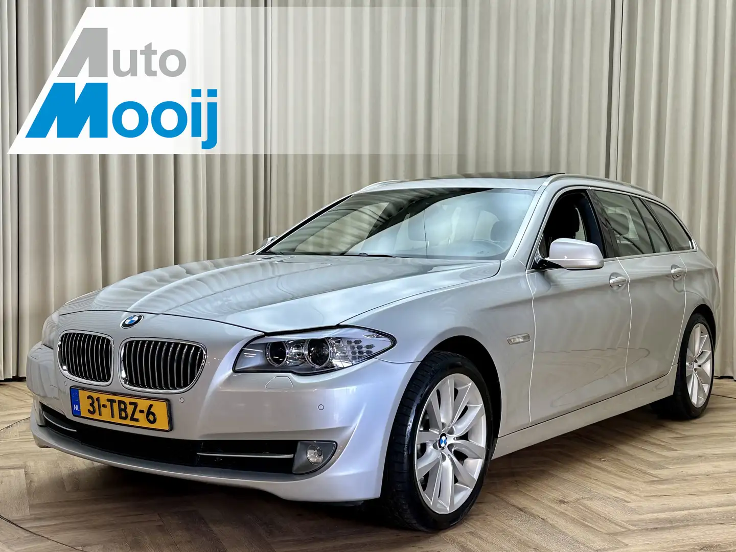 BMW 528 5-serie Touring 528i High Executive 259 PK / Panor Grijs - 1