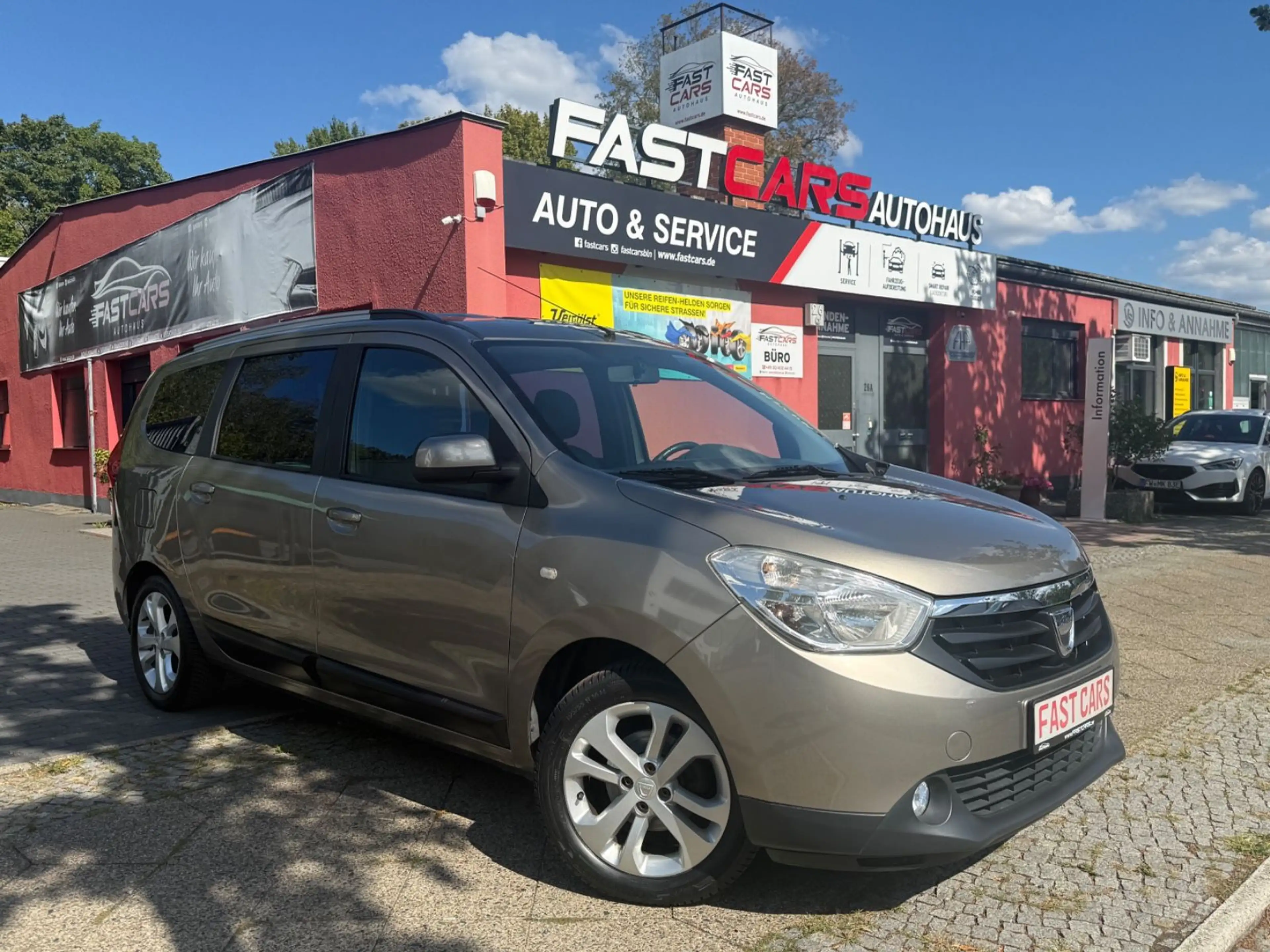 Dacia Lodgy Prestige LPG 7. Sitze Nav Tempomat Klima