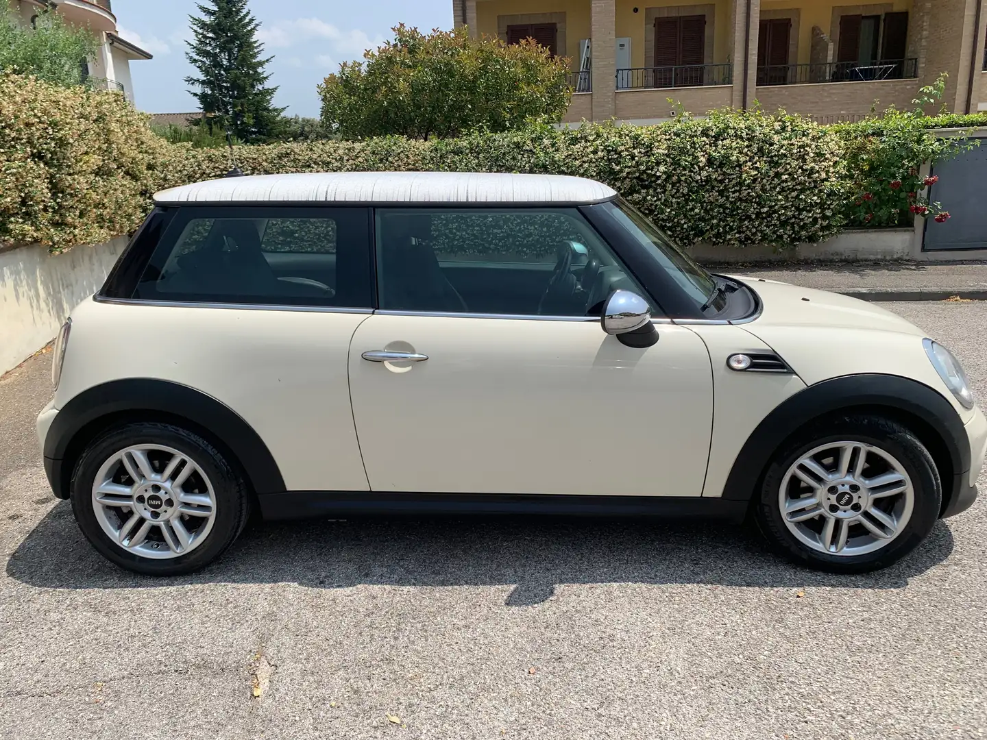 MINI Cooper D 1.6 Bianco - 1