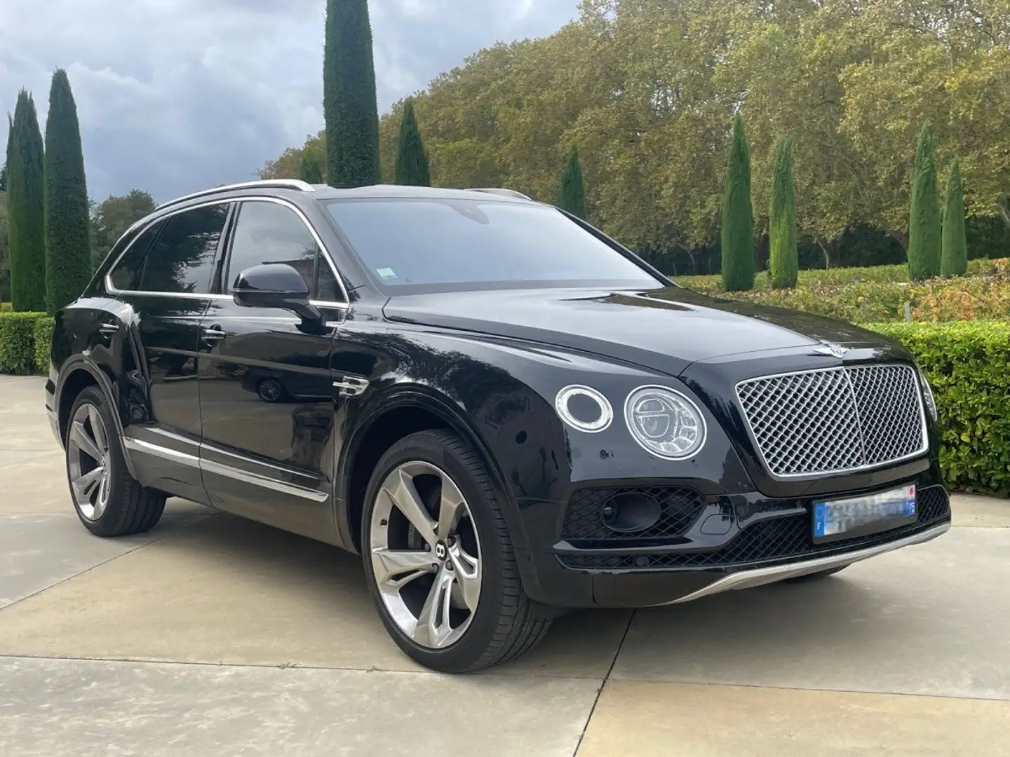 Bentley Bentayga W12 6.0 608 ch BVA / 2ÈME MAIN ORIGINE FRANCE / ENTRETIEN À JOUR / ÉTAT EXCEPTIONNEL Schwarz - 1