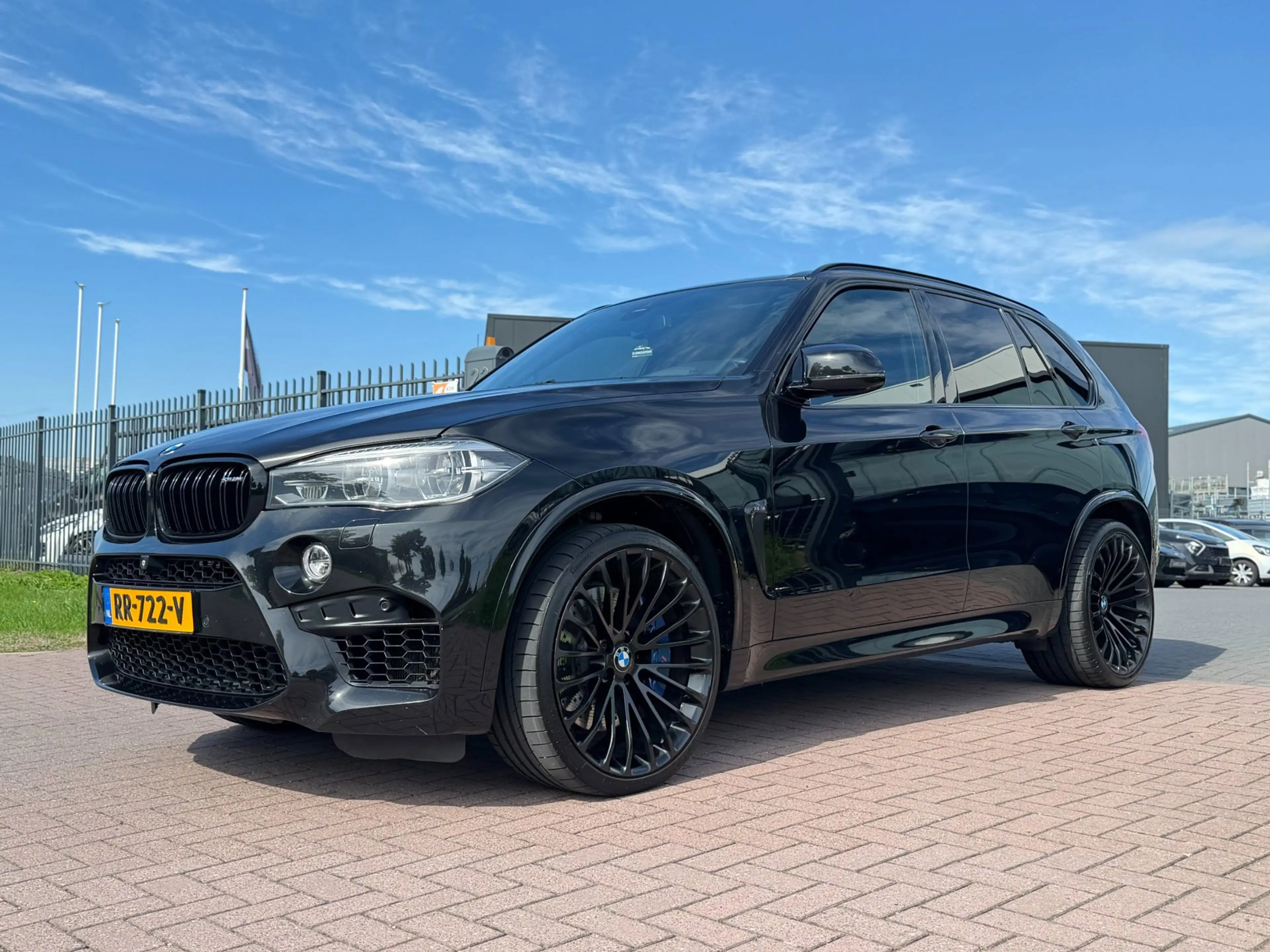 BMW X5 X5M 2016 576PK Full Black Pano-Carbon-Headup-Breyt — photo 8
