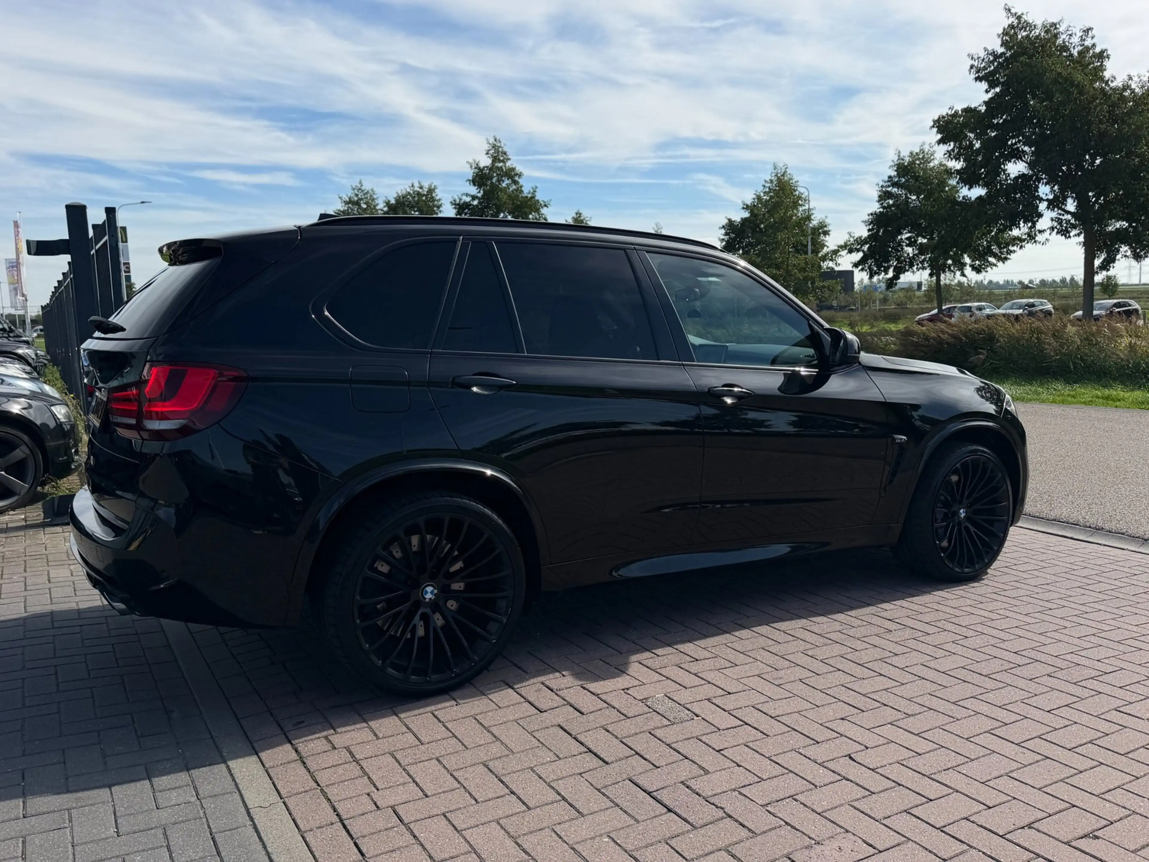 BMW X5 X5M 2016 576PK Full Black Pano-Carbon-Headup-Breyt — photo 6