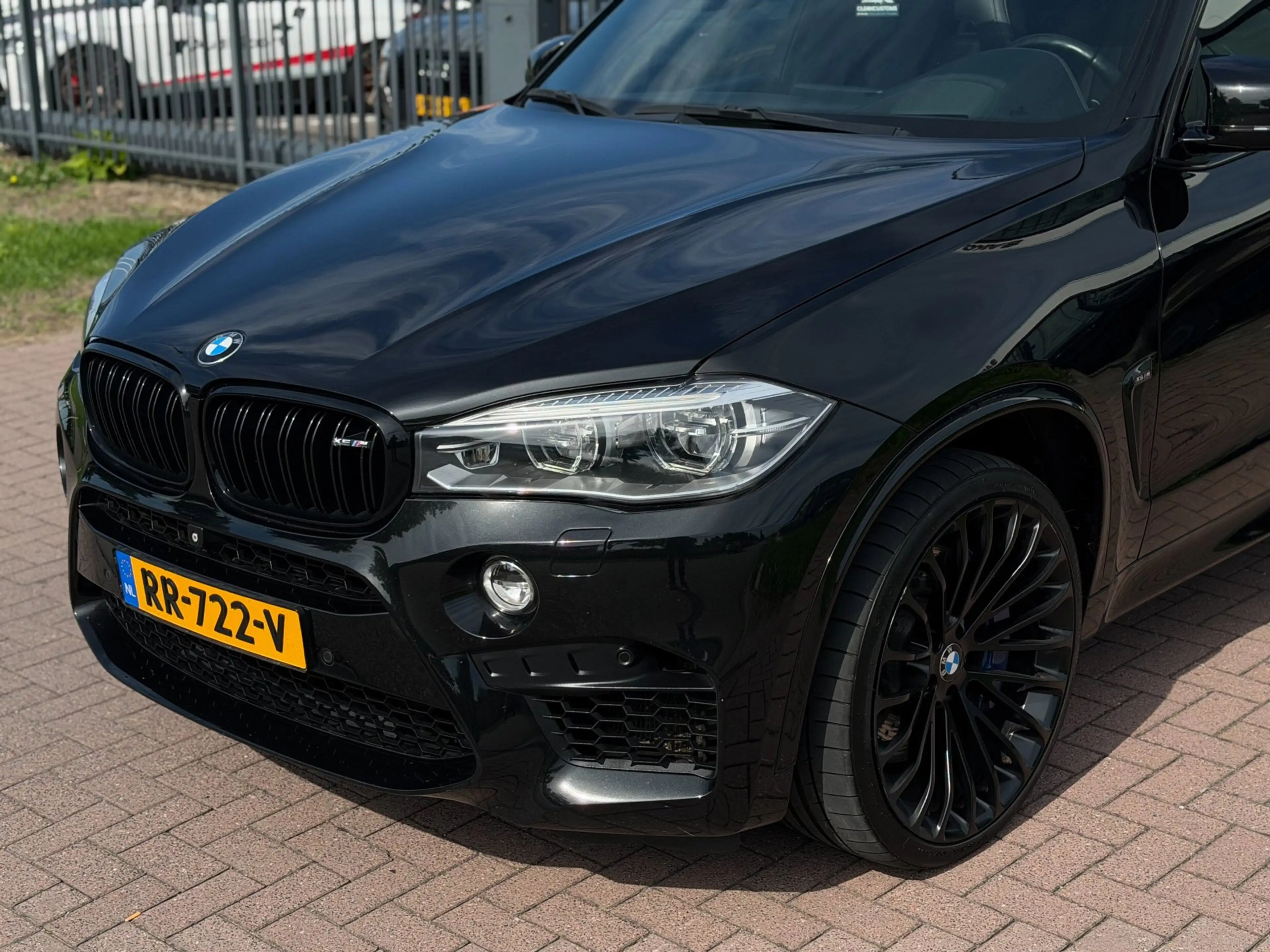 BMW X5 X5M 2016 576PK Full Black Pano-Carbon-Headup-Breyt — photo 10