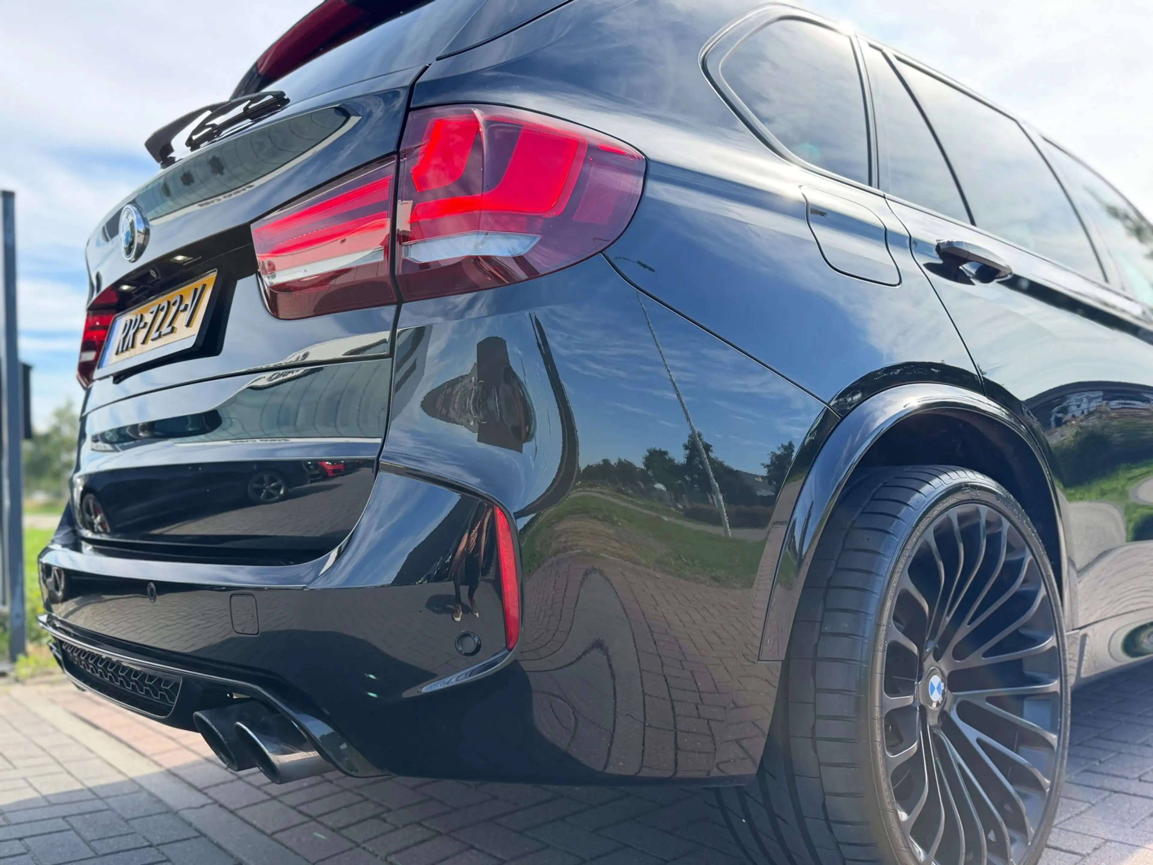 BMW X5 X5M 2016 576PK Full Black Pano-Carbon-Headup-Breyt — photo 12