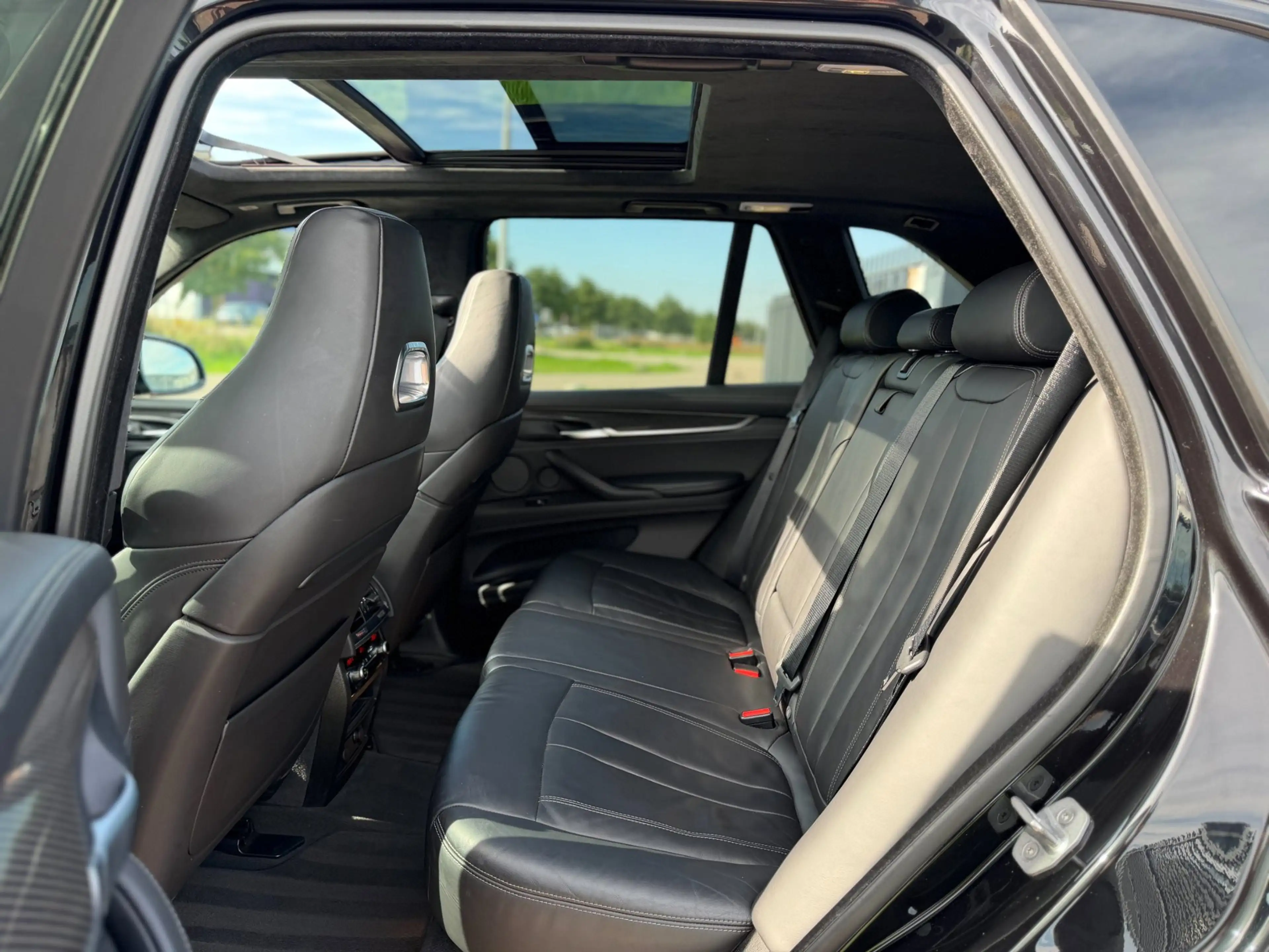 BMW X5 X5M 2016 576PK Full Black Pano-Carbon-Headup-Breyt — photo 20